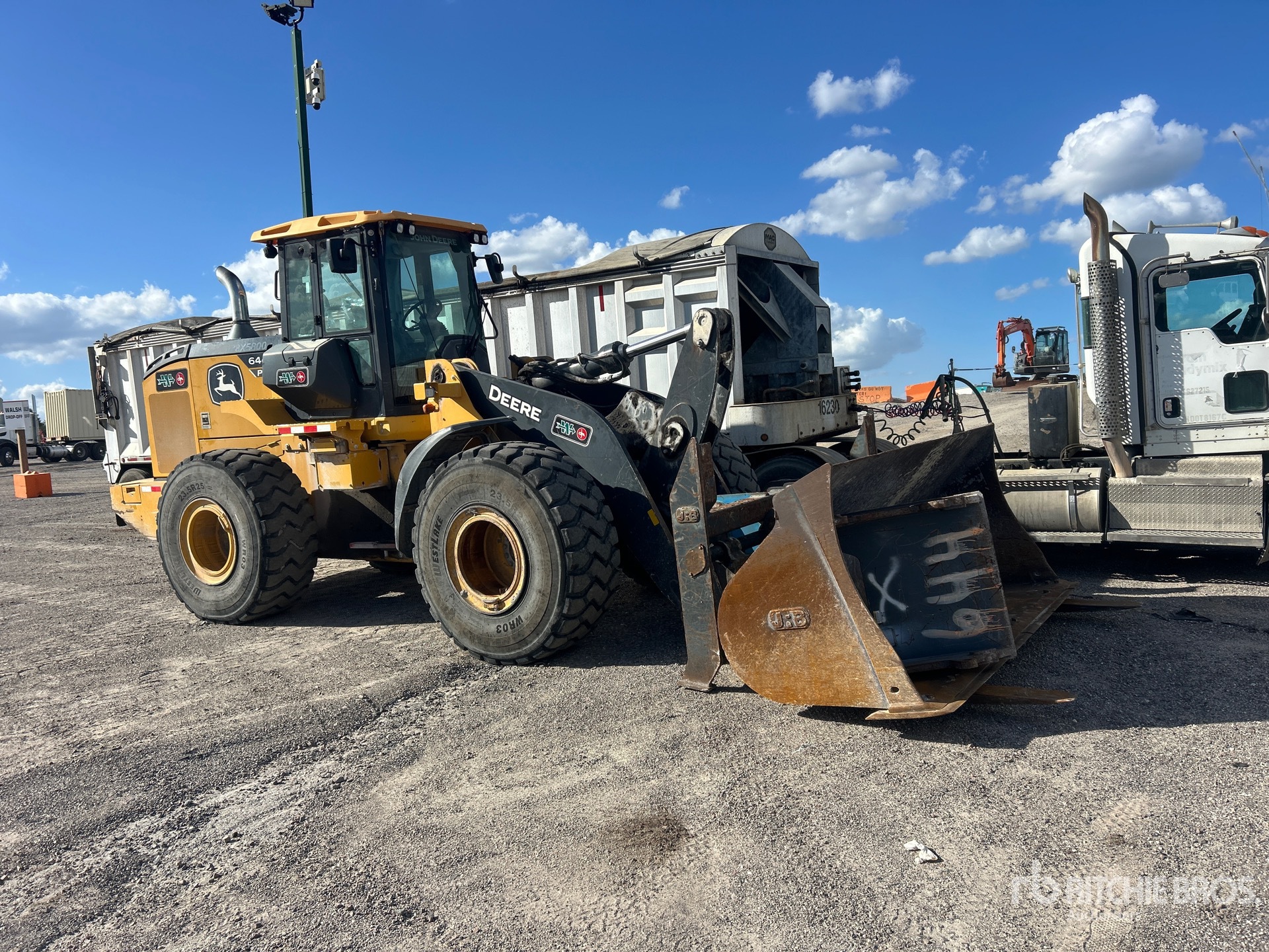 2022 John Deere 644 P-TIER