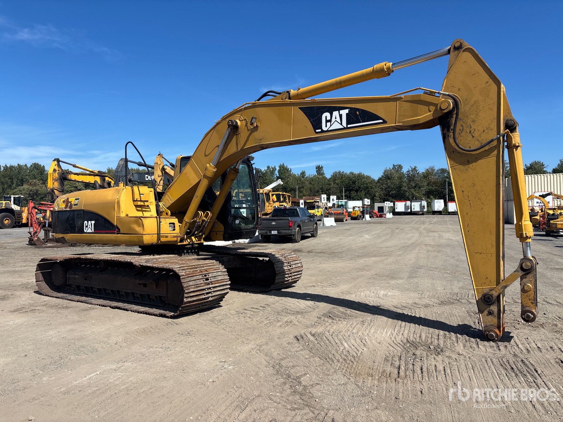 2005 Caterpillar 320C L