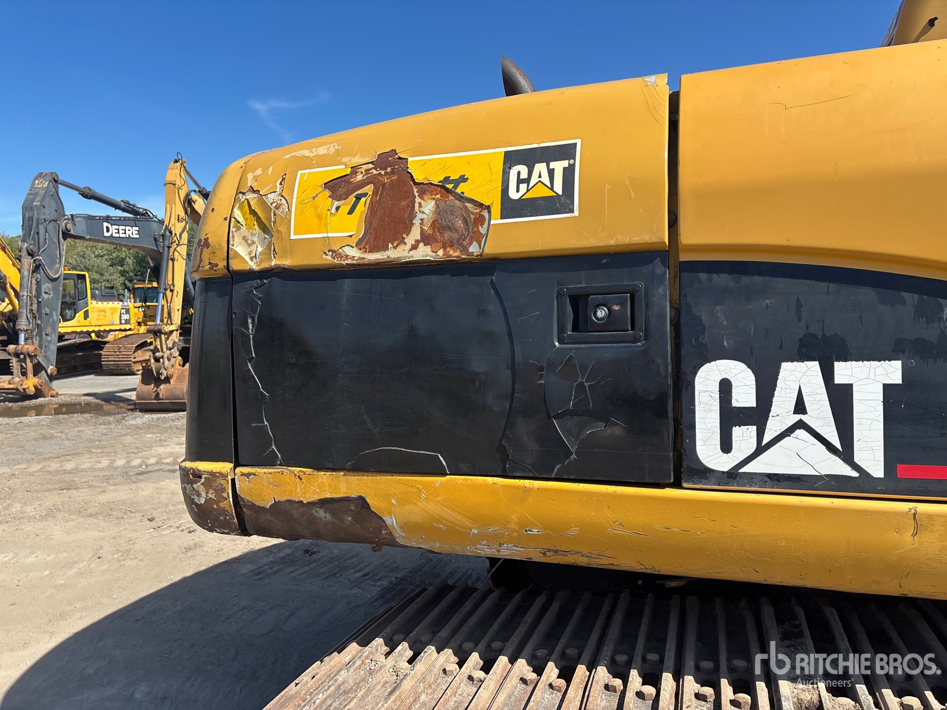 2005 Caterpillar 320C L