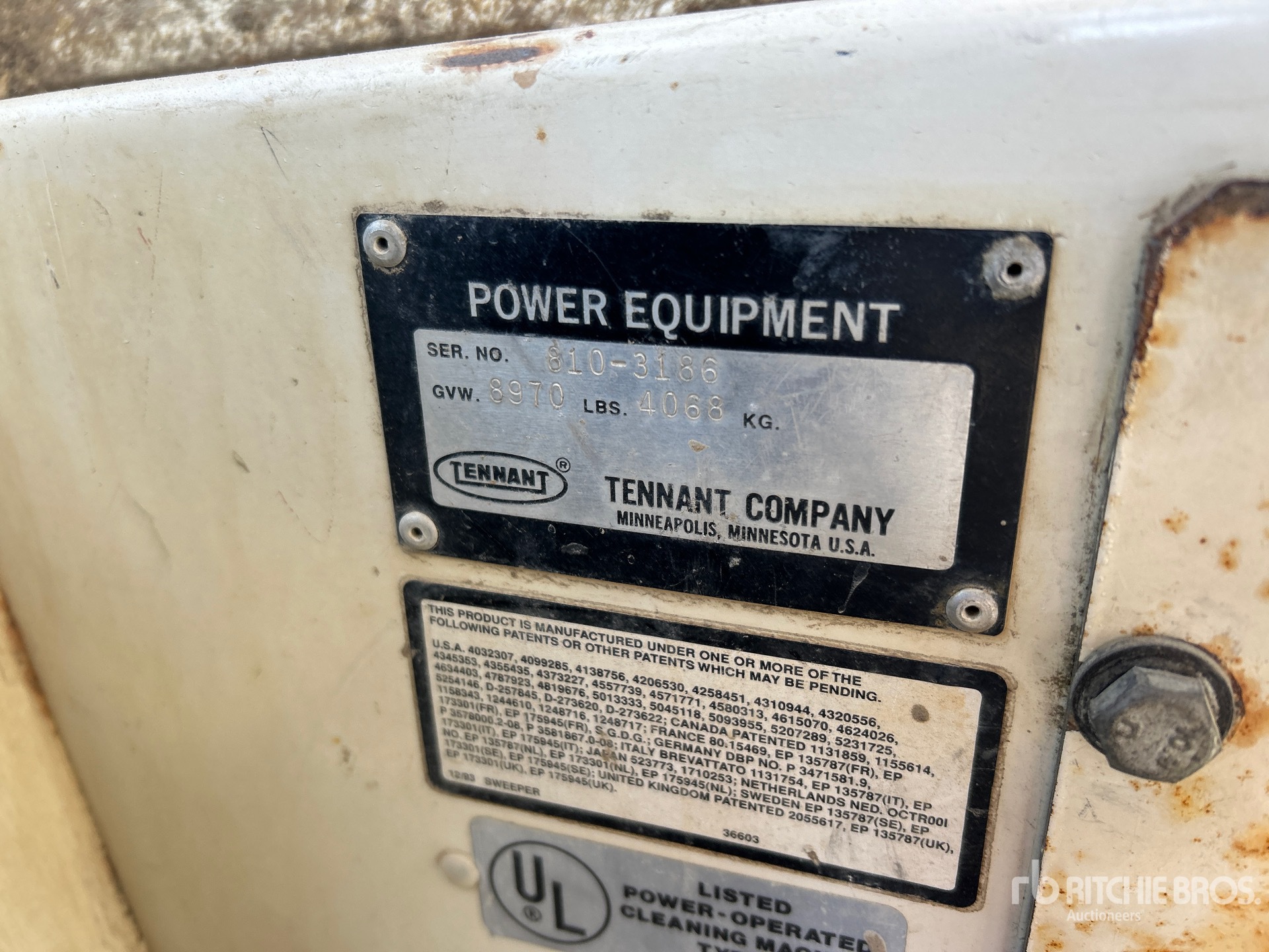2002 Tennant  810
