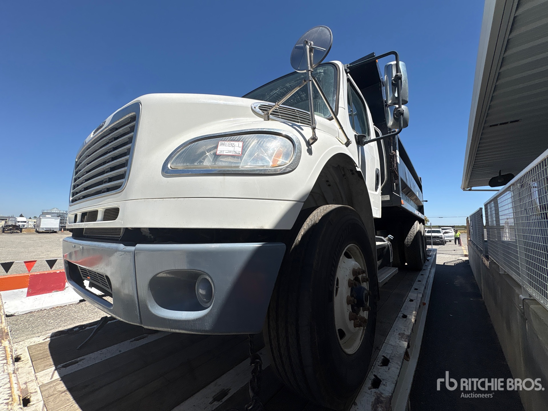 2016 Freightliner M2 106