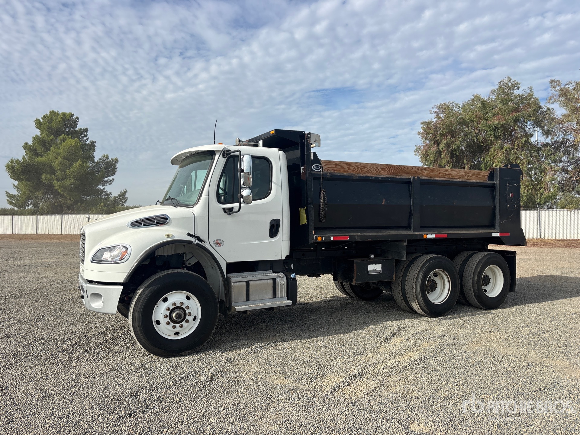 2018 Freightliner M2 106