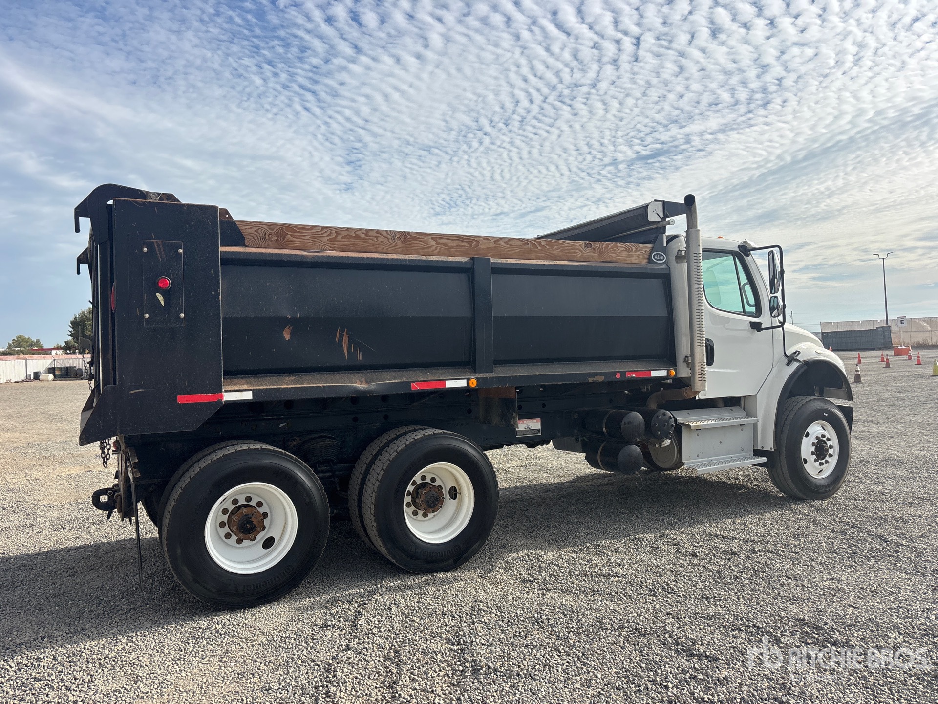 2018 Freightliner M2 106