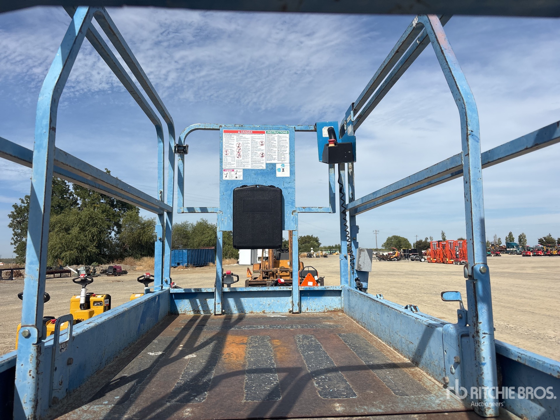 2015 Genie GS-3246