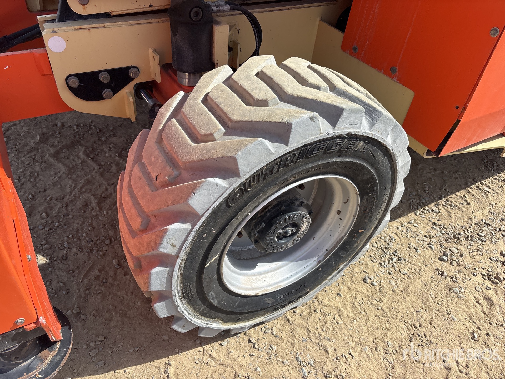 2016 JLG 4394RT