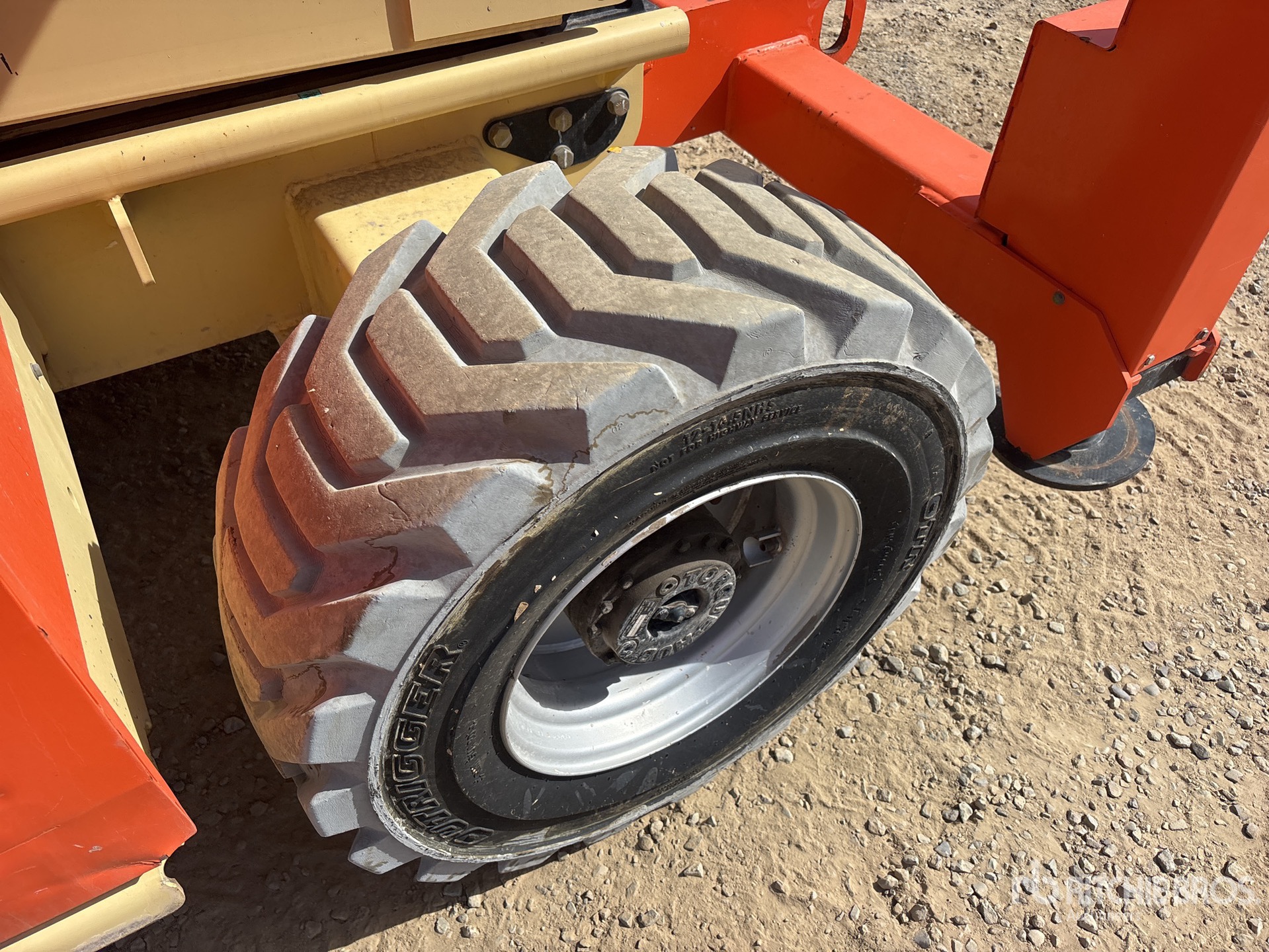 2016 JLG 4394RT