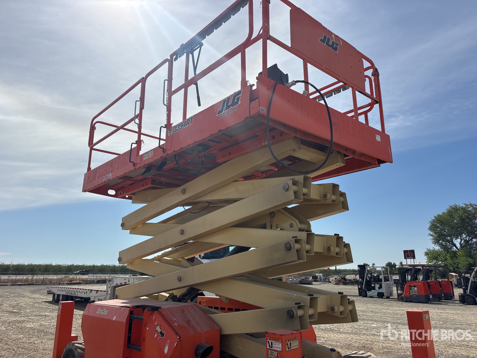 2016 JLG 4394RT