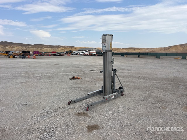 2015 Genie SLC-24 Material Hoist