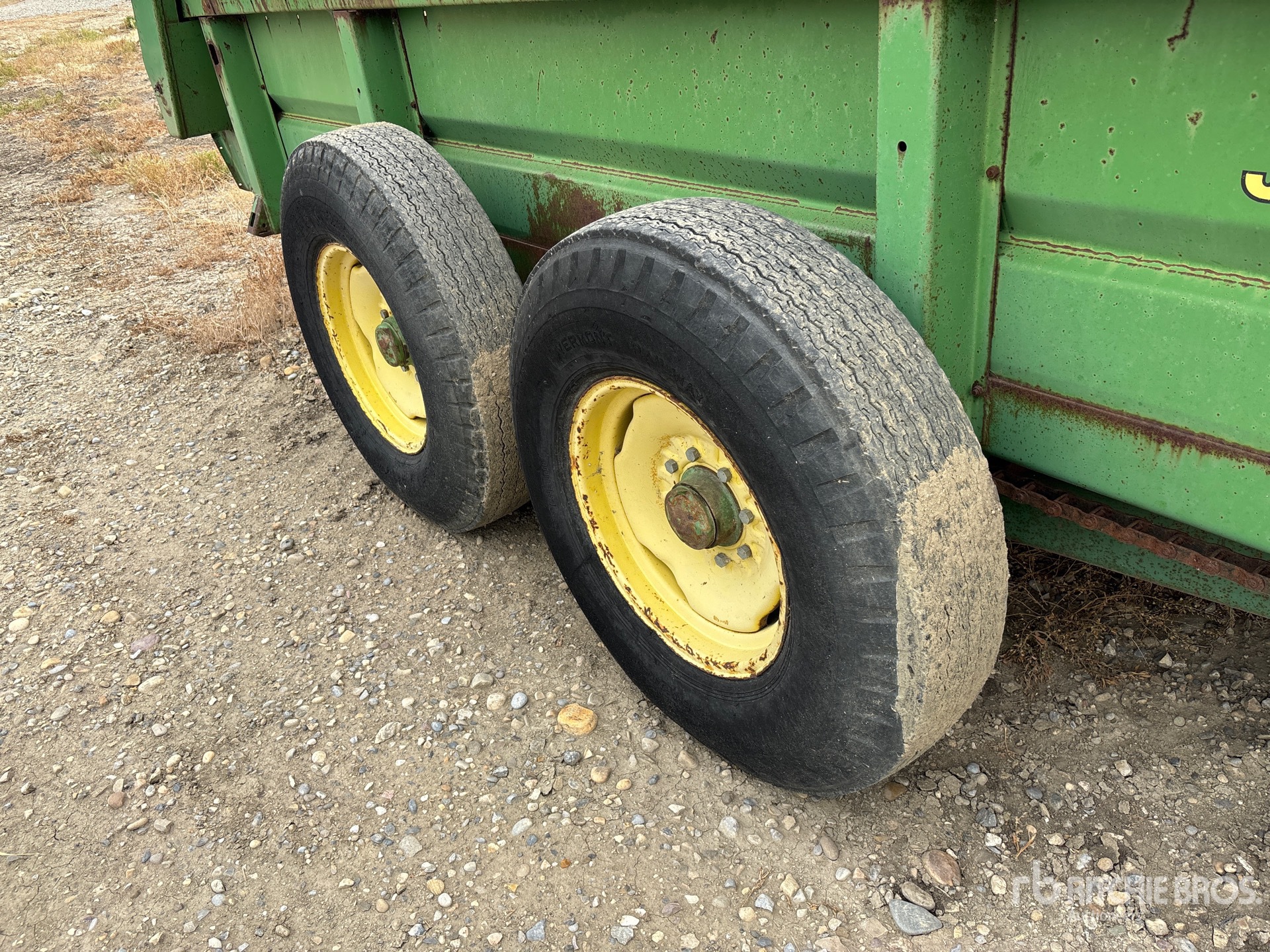 John Deere 680