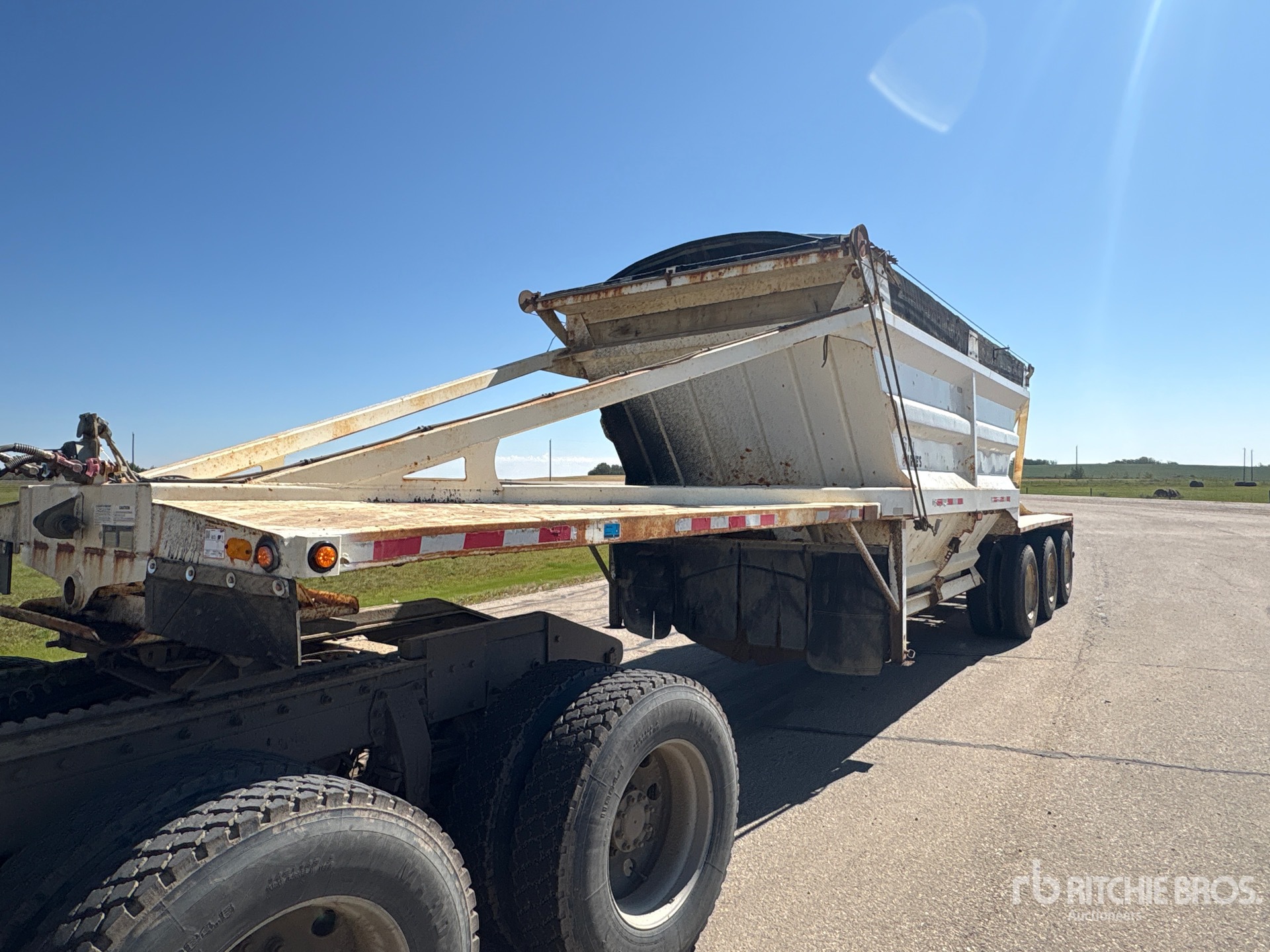 Photo of 2002 Arnes 42 ft Tri/A