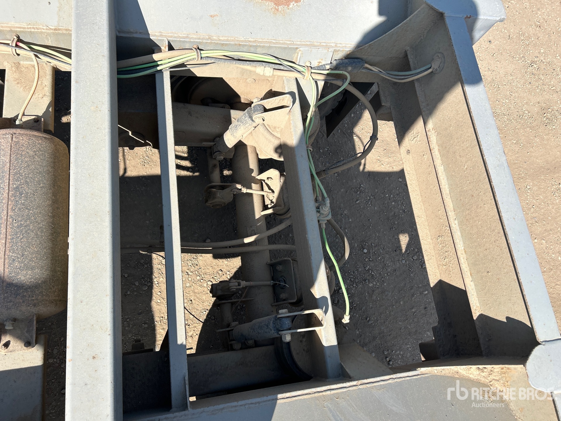 2006 Castleton 39 ft Tri/A