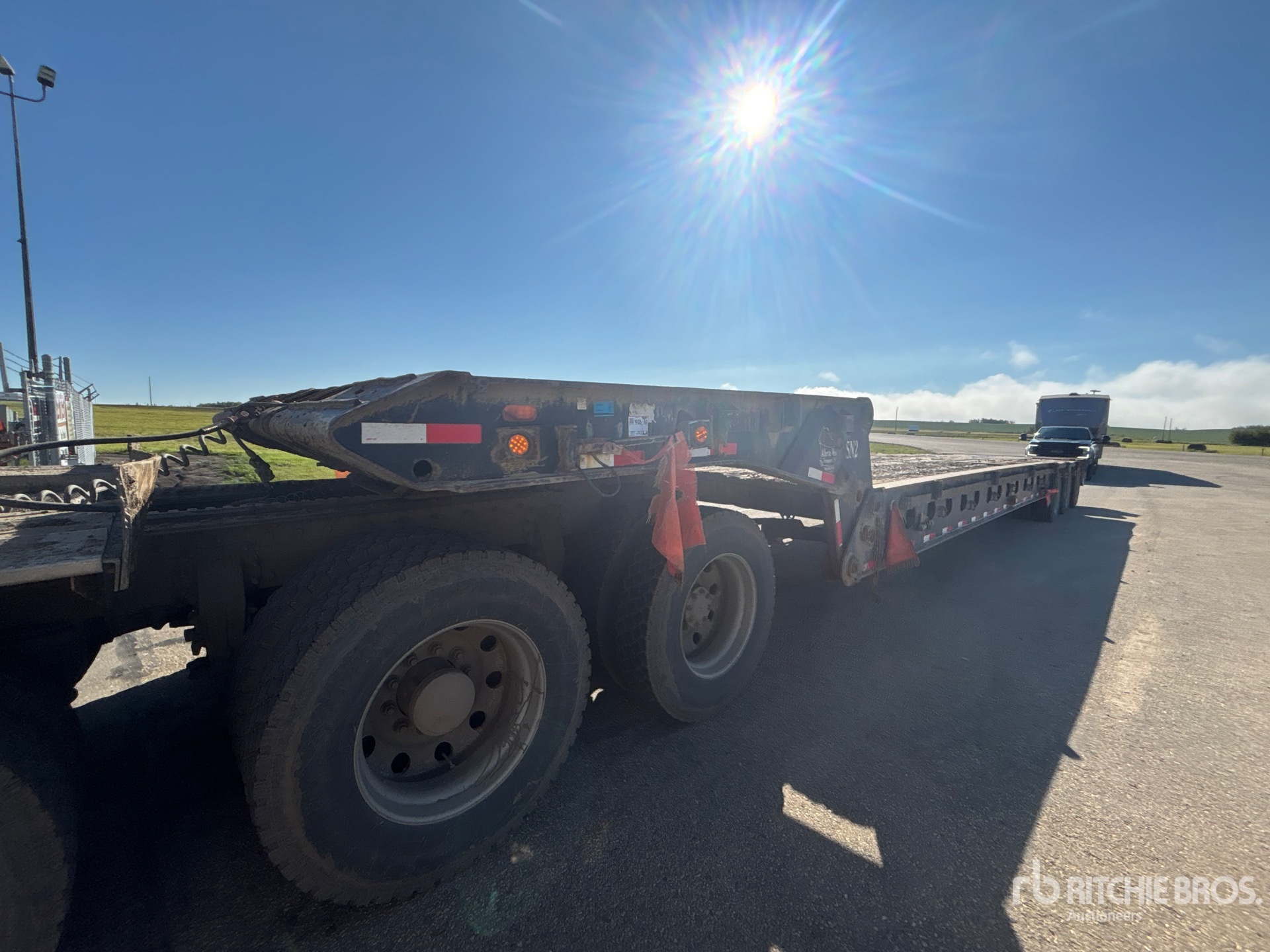 2007 Doepker 40 ton 52 ft Tri/A