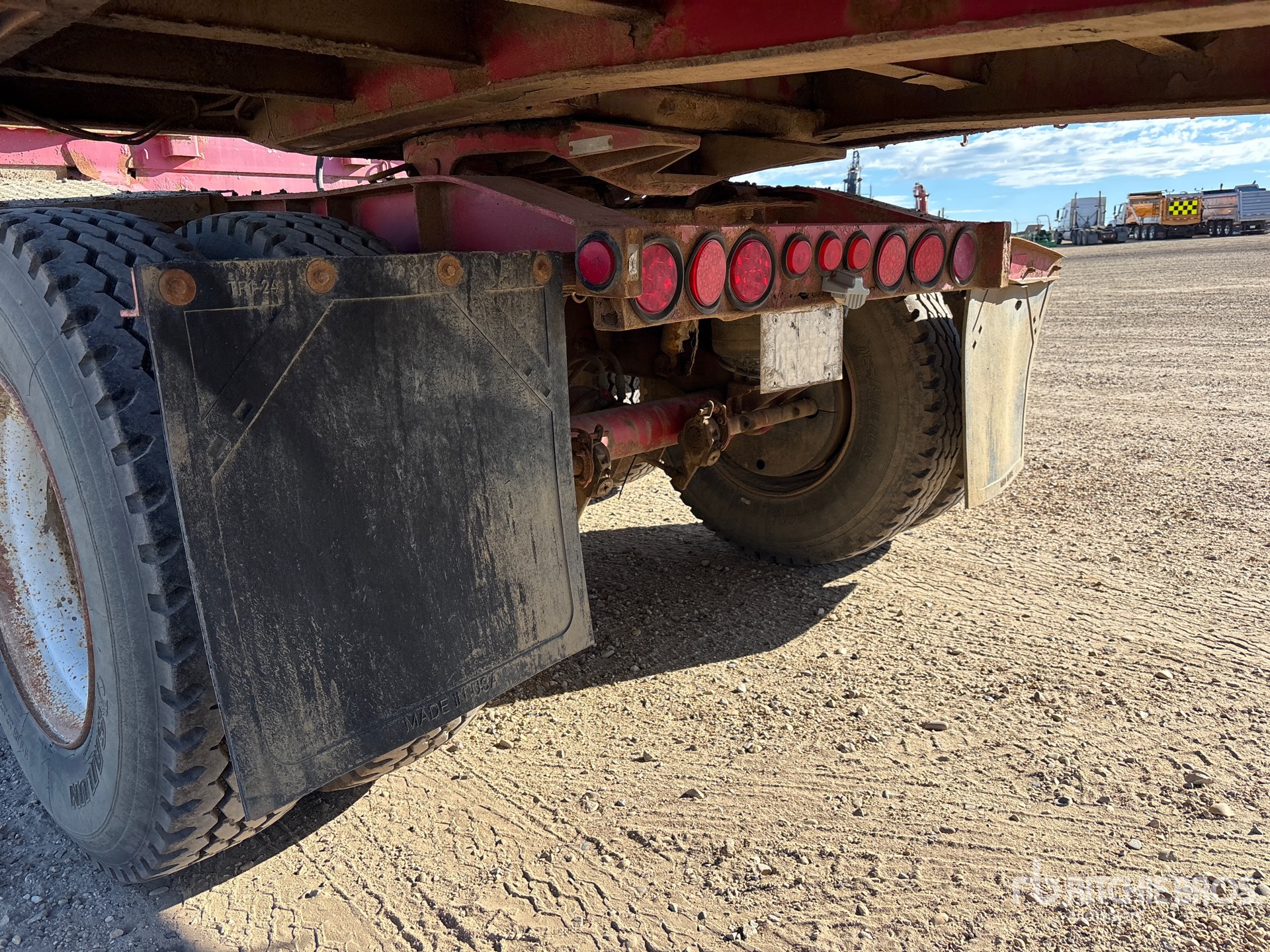 1996 Doepker 32 FT SUPER B-TRAIN LEAD