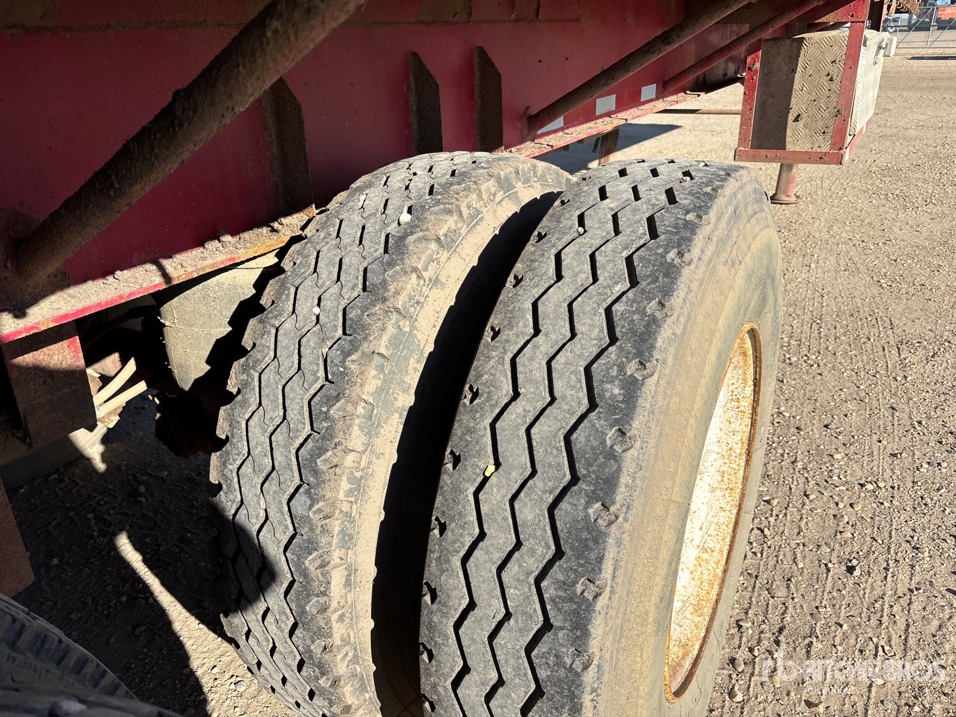 1996 Doepker 32 FT SUPER B-TRAIN LEAD