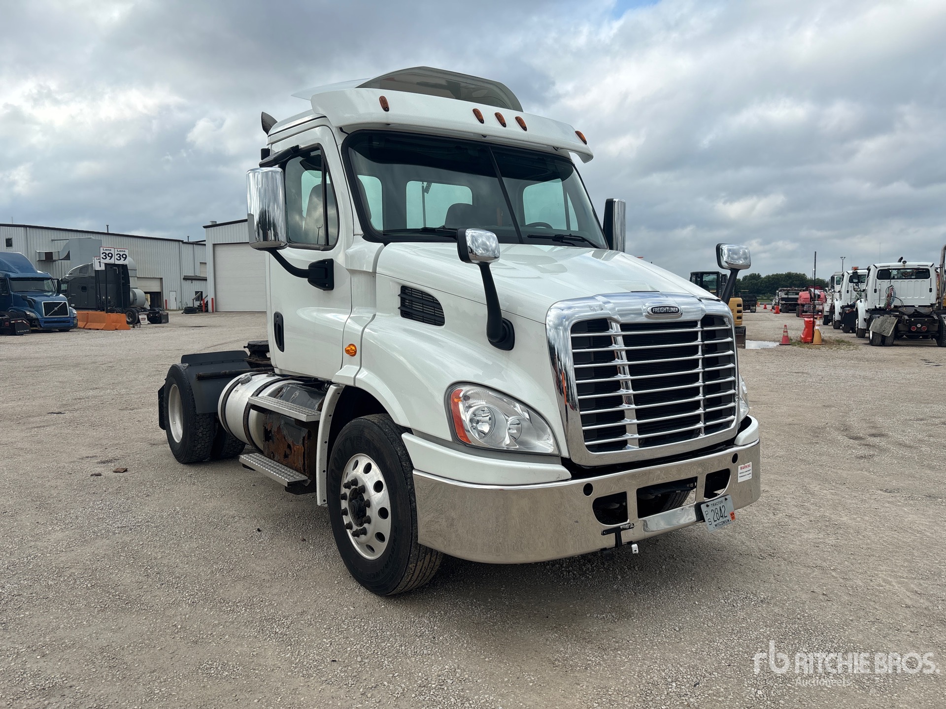 2019 Freightliner CASCADIA 113