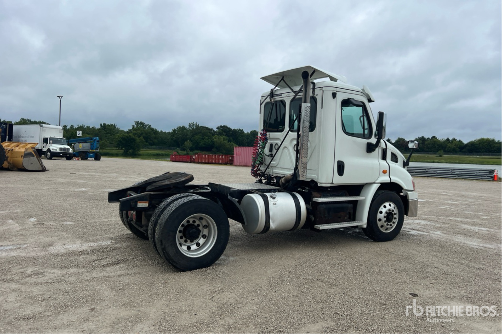 2019 Freightliner CASCADIA 113