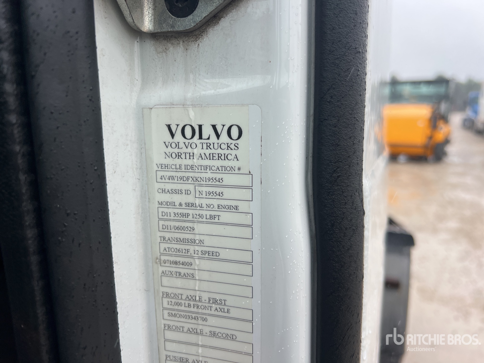 2019 Volvo VNR