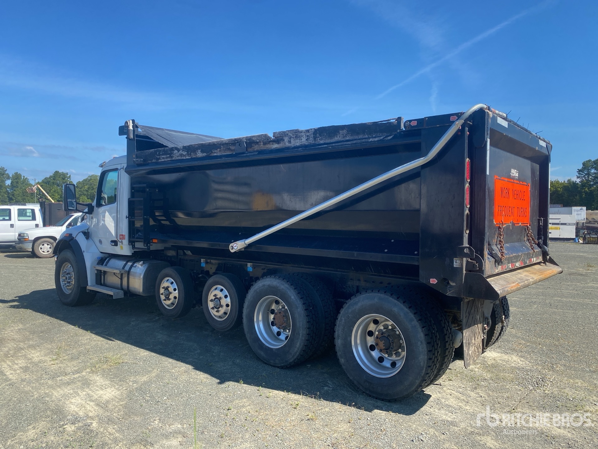 2025 Peterbilt 548