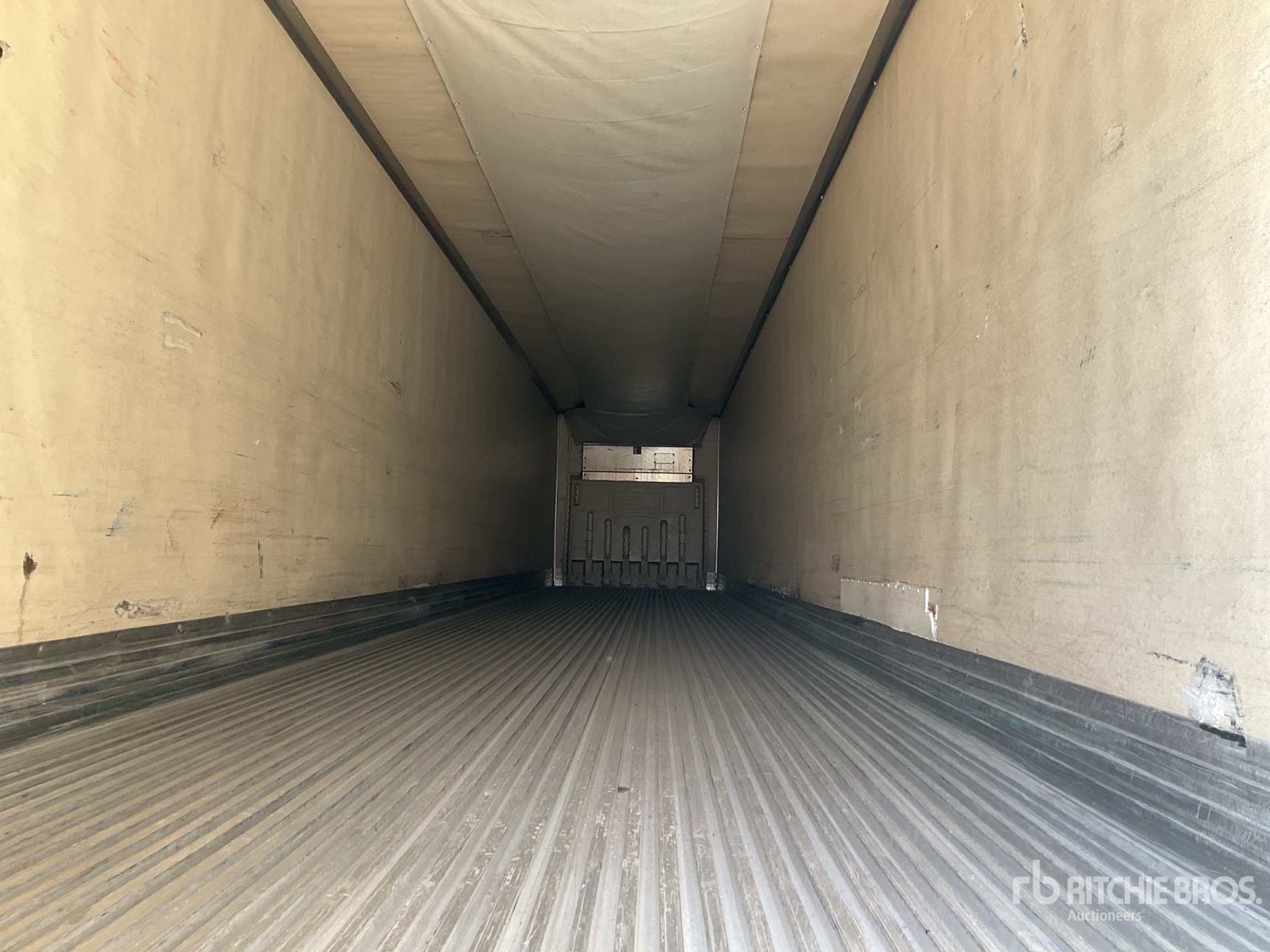 2004 Utility 53 ft T/A Caja Seca /