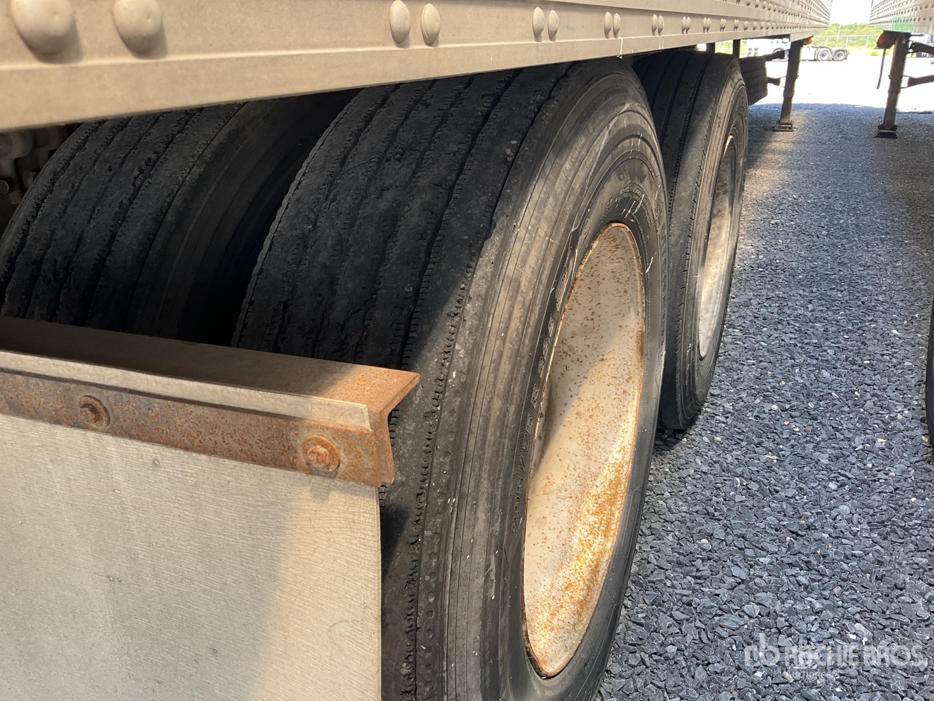 2004 Utility 53 ft T/A Caja Seca /