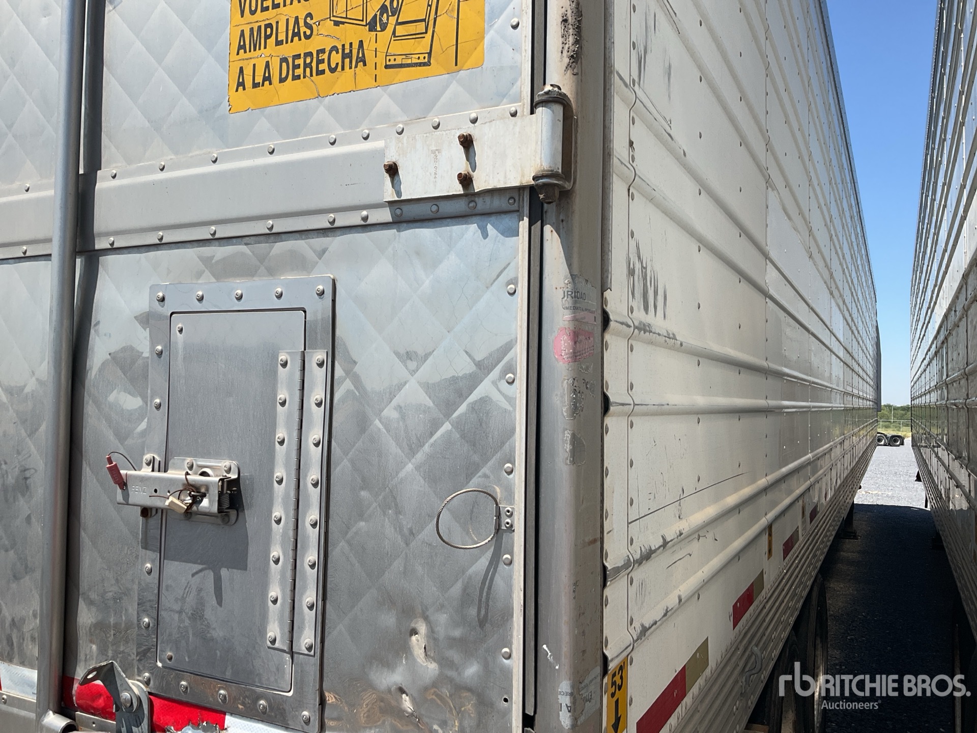 2004 Utility 53 ft T/A Caja Seca /
