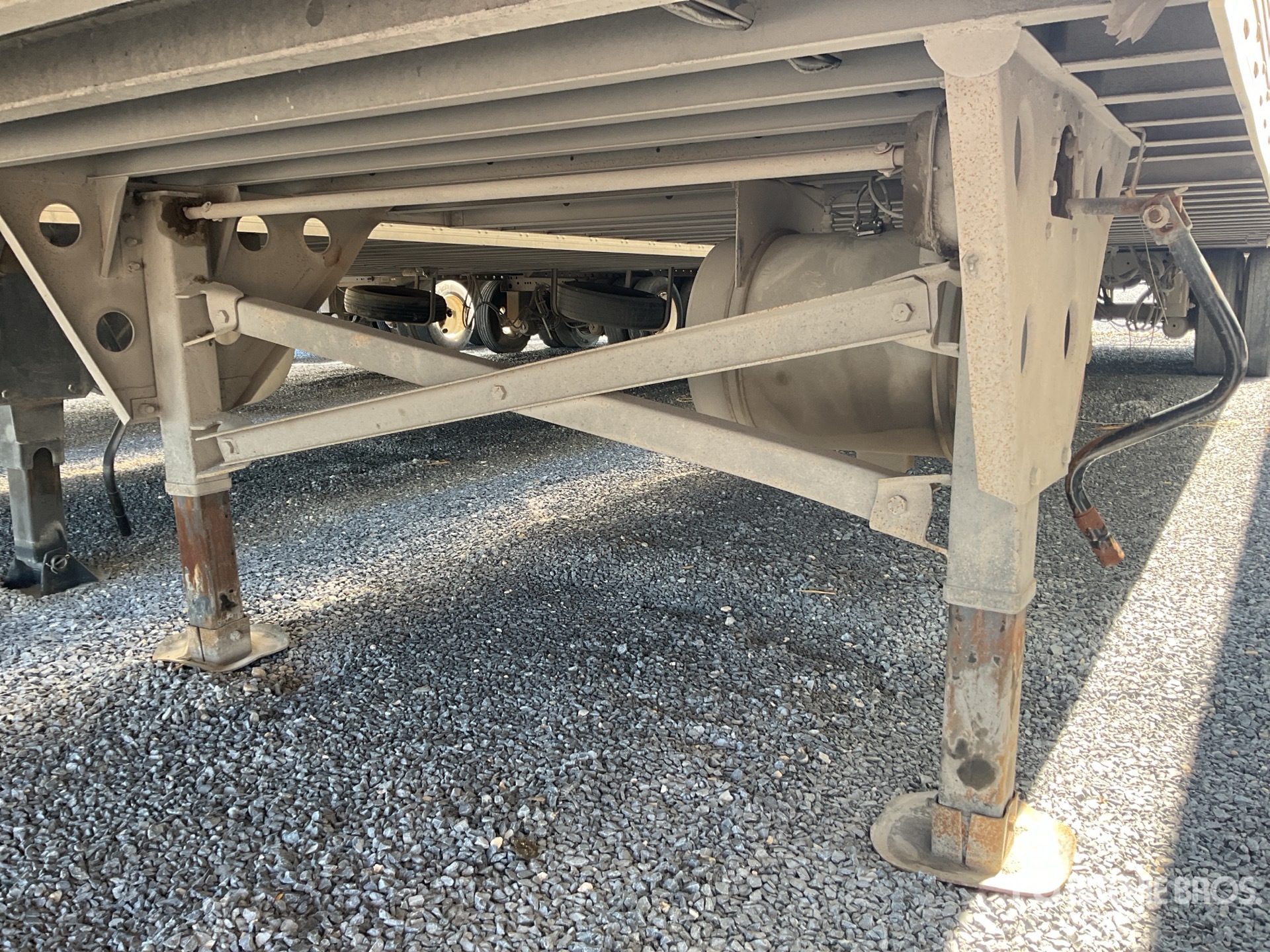2008 Utility 53 ft T/A Caja Seca /