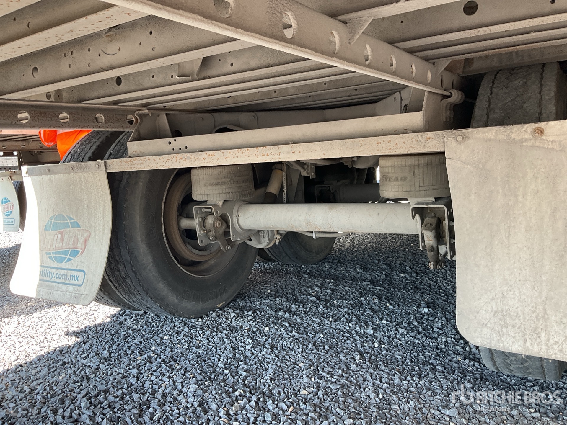 2008 Utility 53 ft T/A Caja Seca /