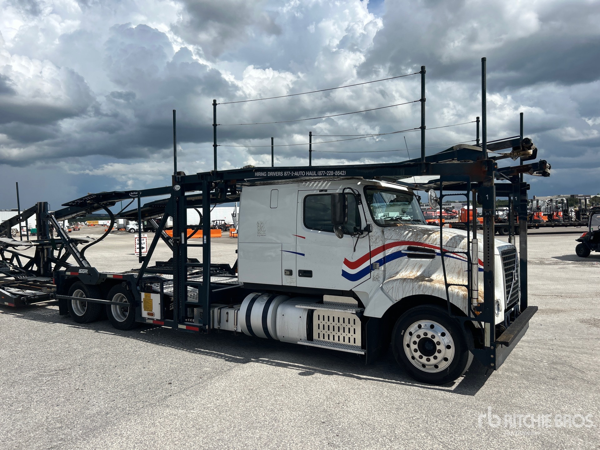 2017 Volvo VAH