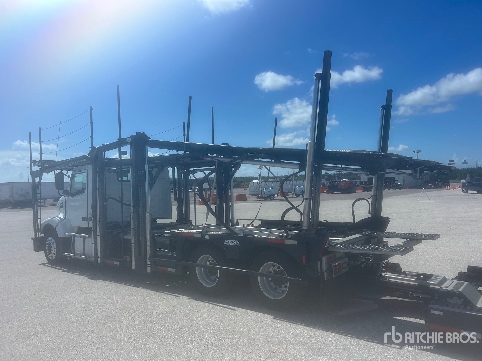 2014 Volvo VAH