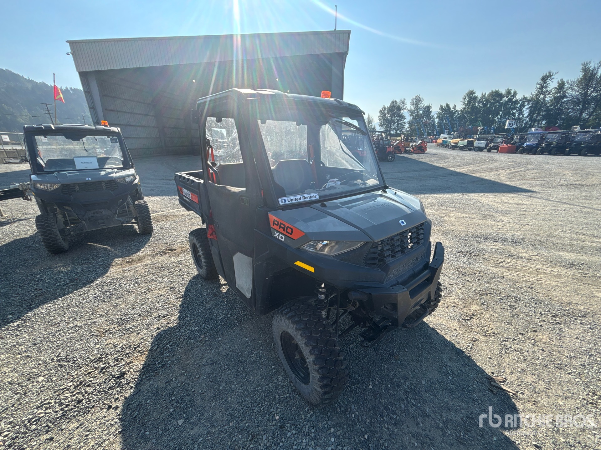 General Appearance with Picture, Right Front Corner