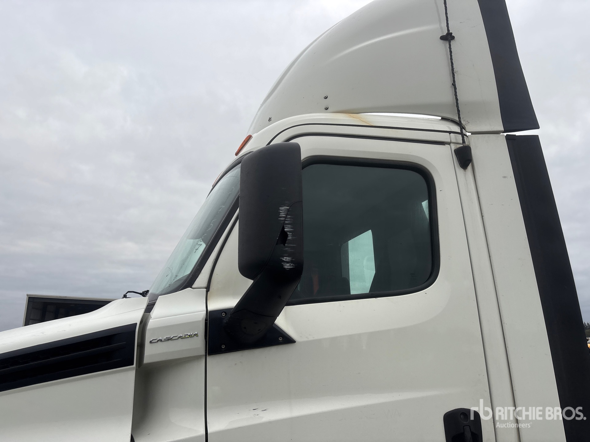 2019 Freightliner CASCADIA 126