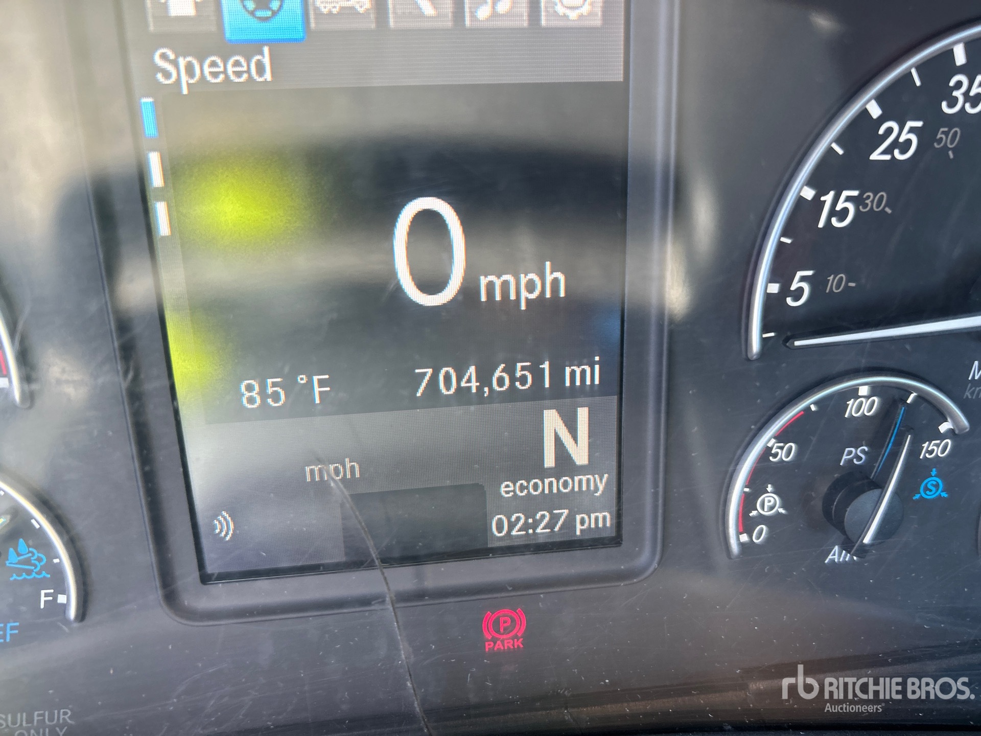 2020 Freightliner CASCADIA 116