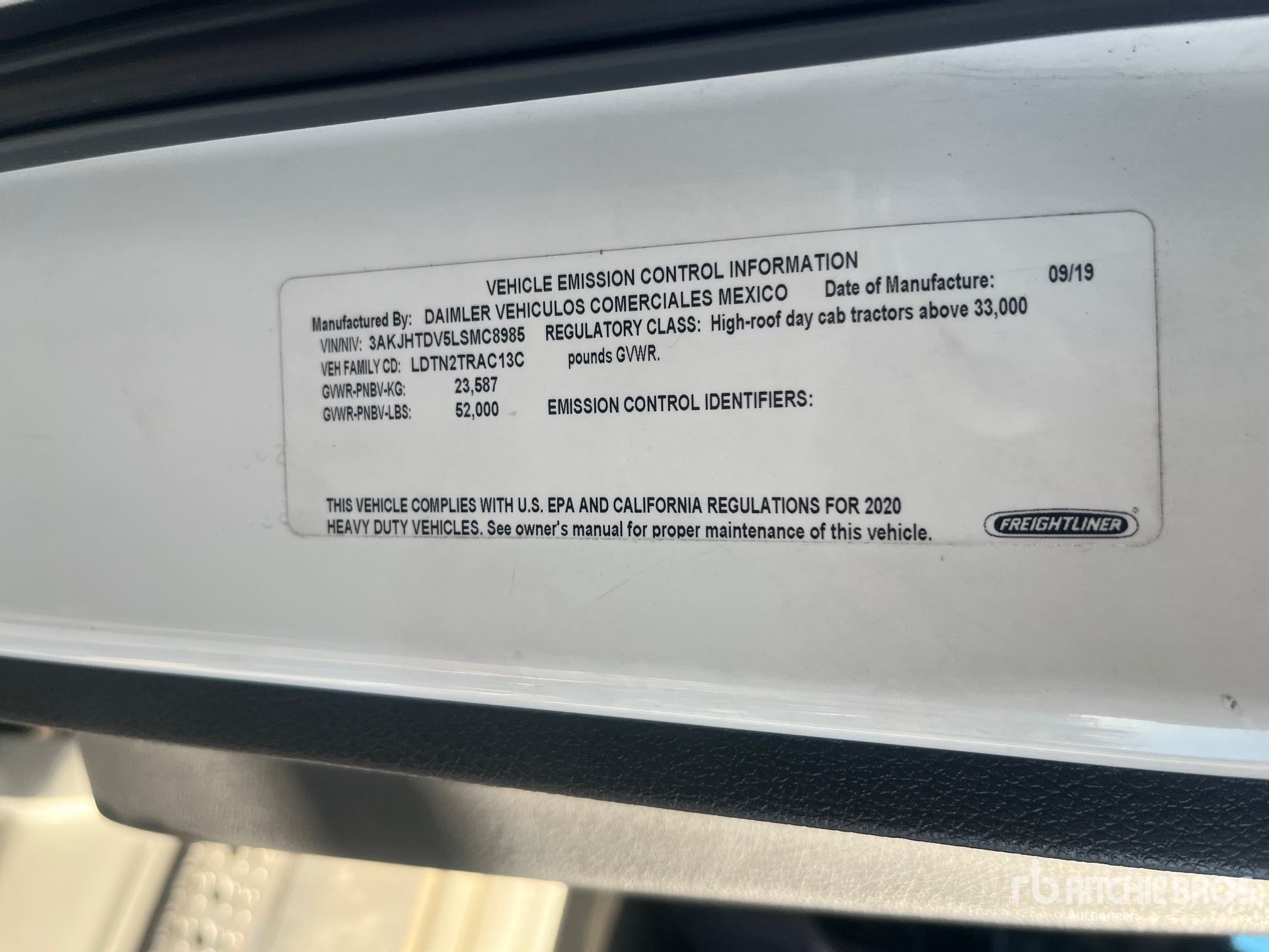 2020 Freightliner CASCADIA 116