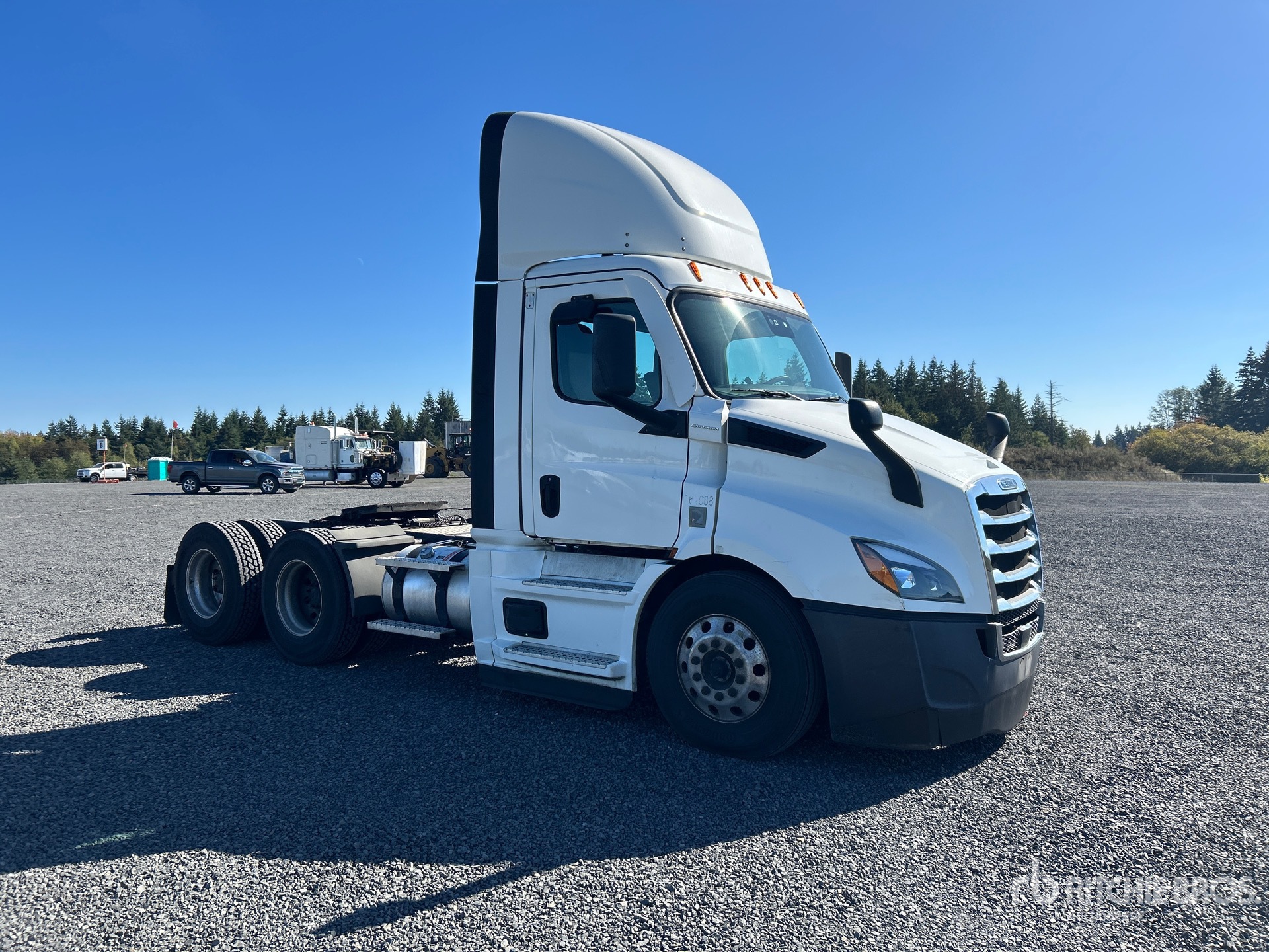 2020 Freightliner CASCADIA 116