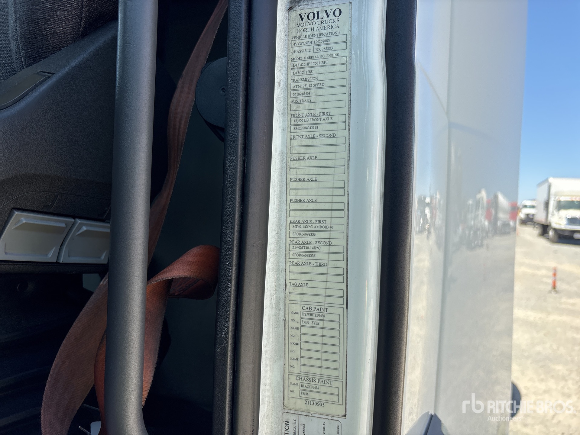 2020 Volvo VNR64300