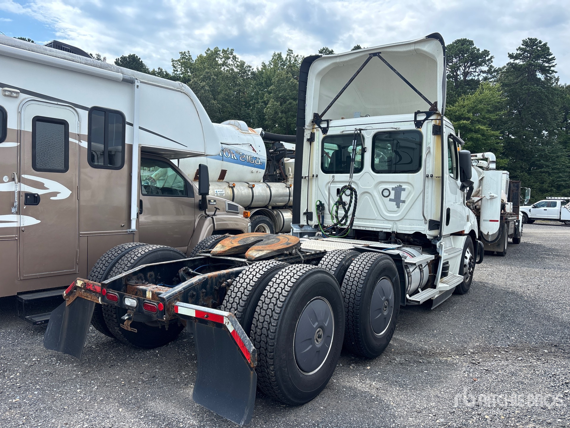 2021 Freightliner CASCADIA 116