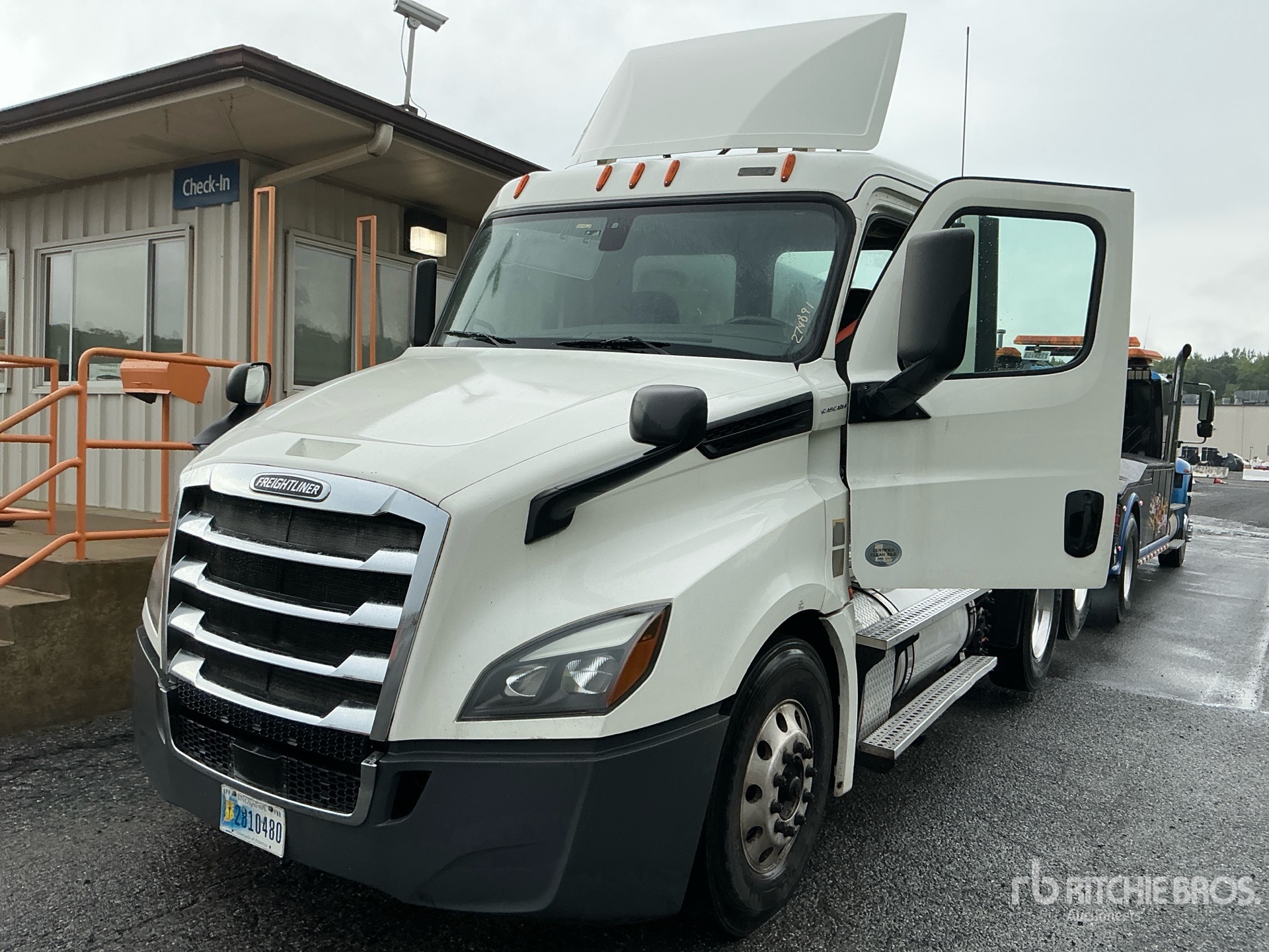 2019 Freightliner CASCADIA 126