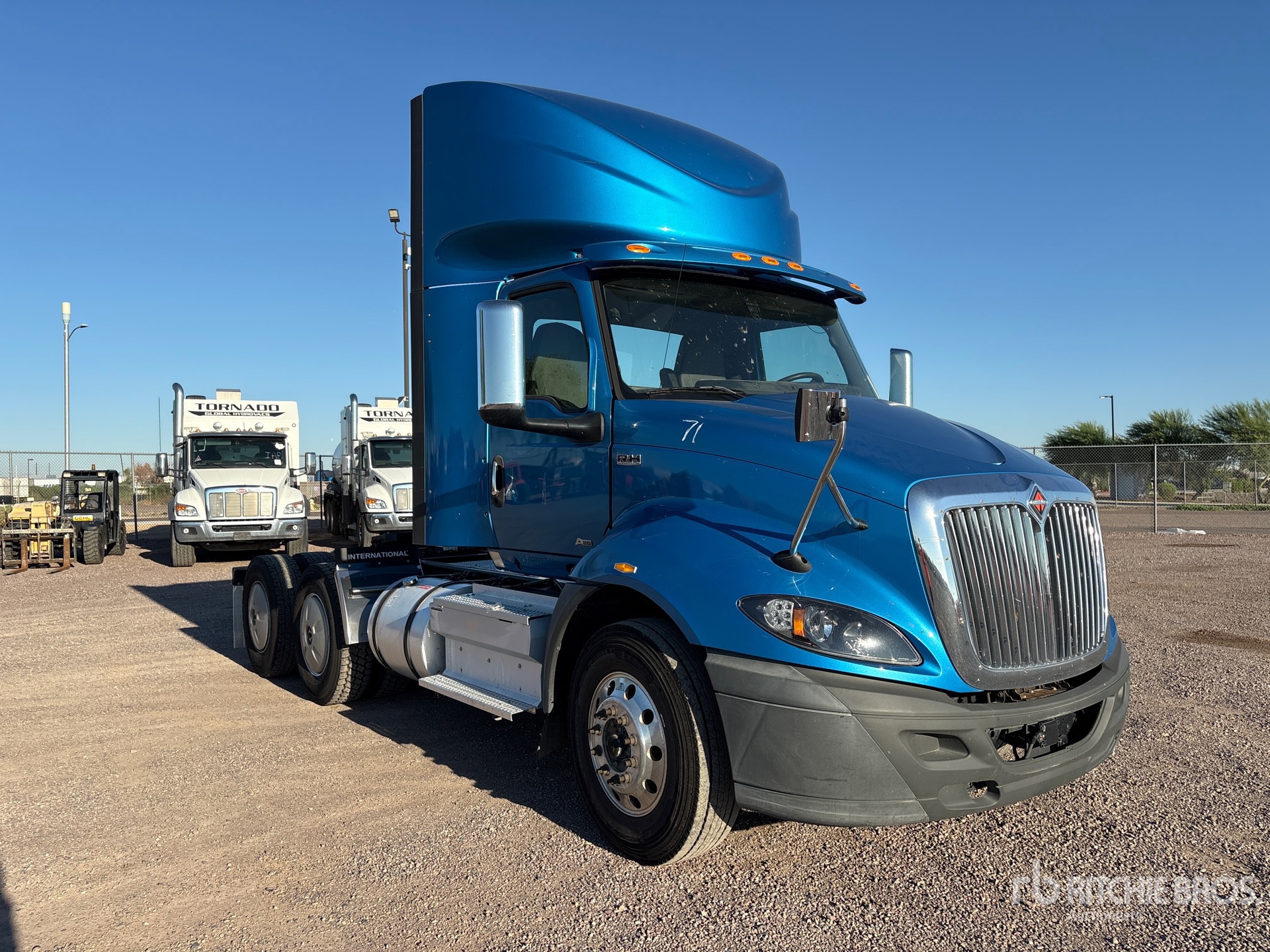 2019 International RH613