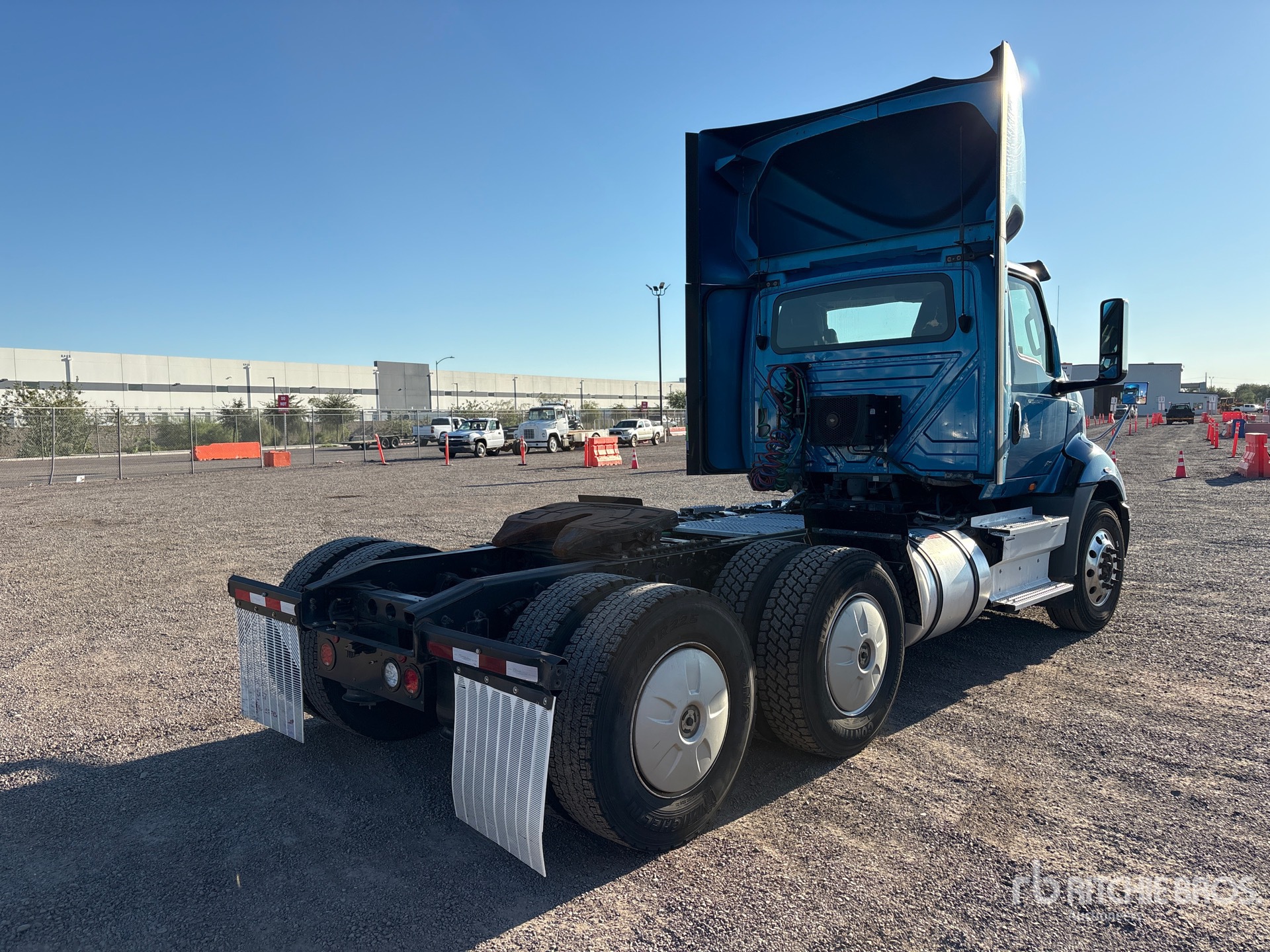 2019 International RH613