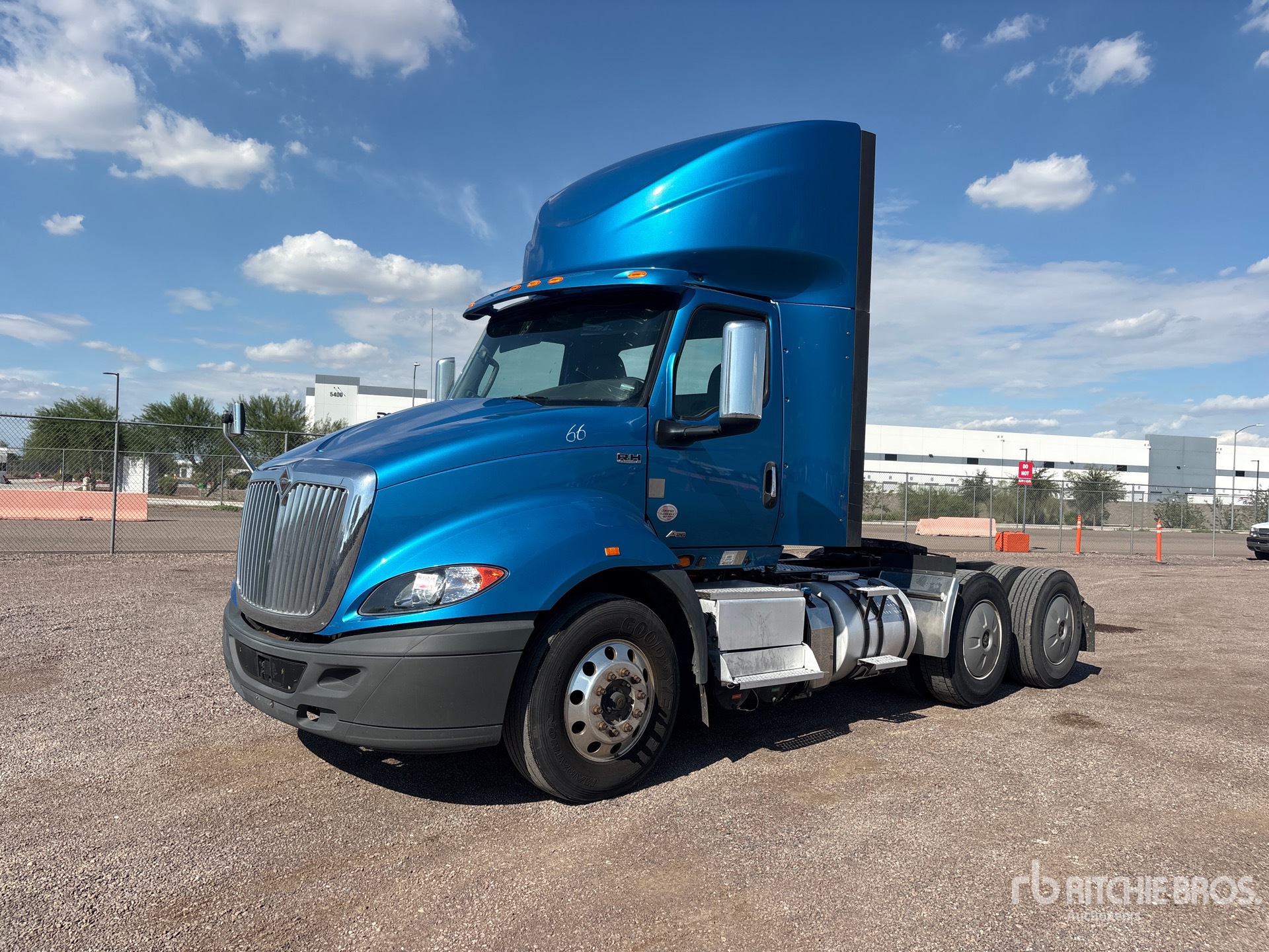 2019 International RH613