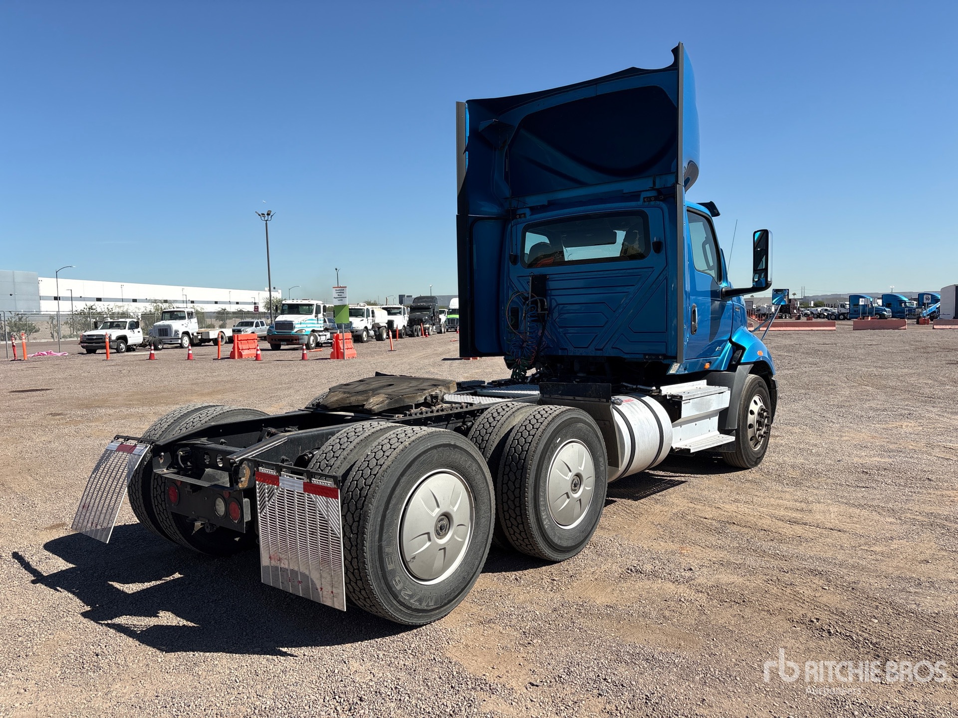 2019 International RH613