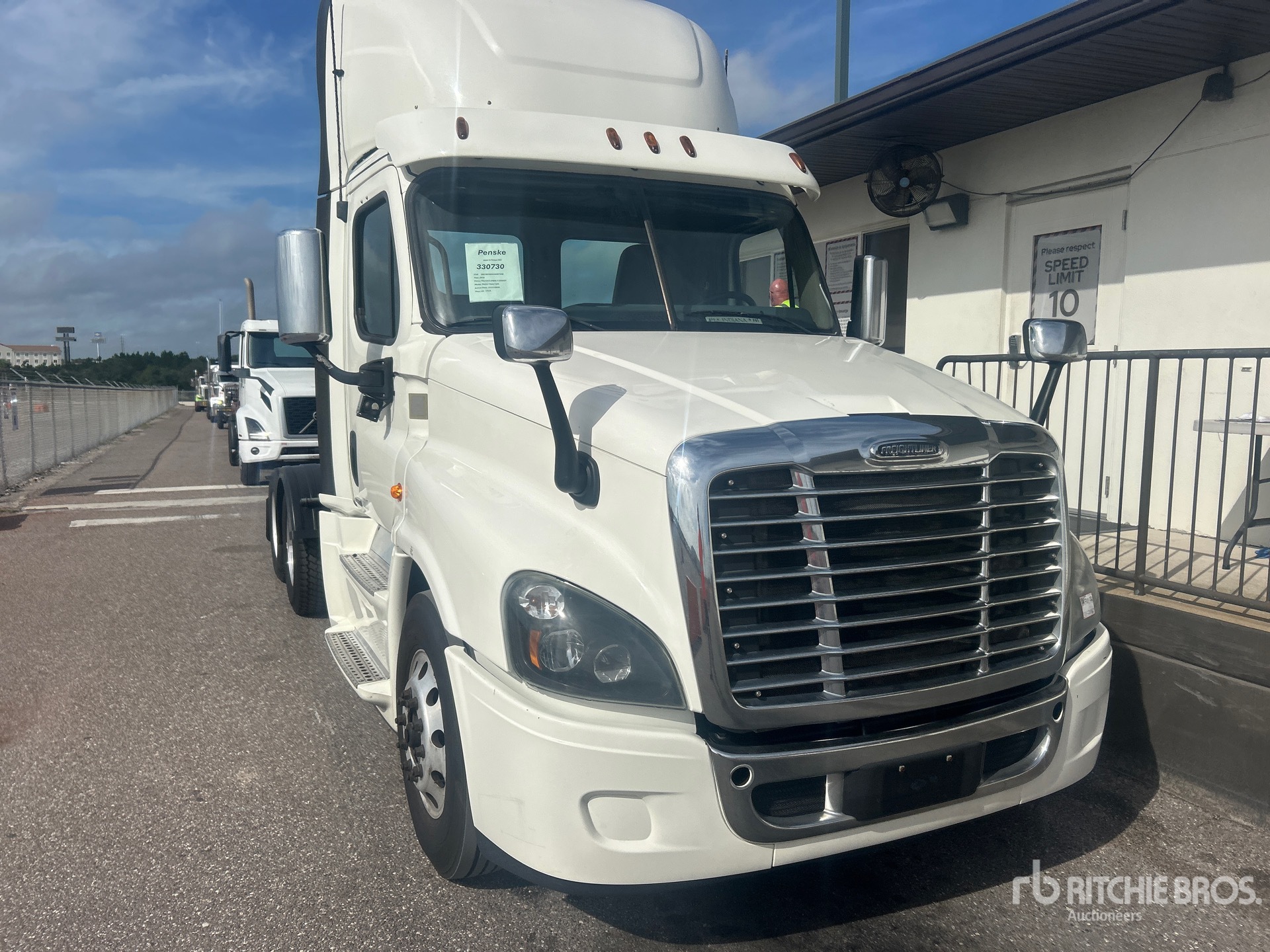 2019 Freightliner CASCADIA 125