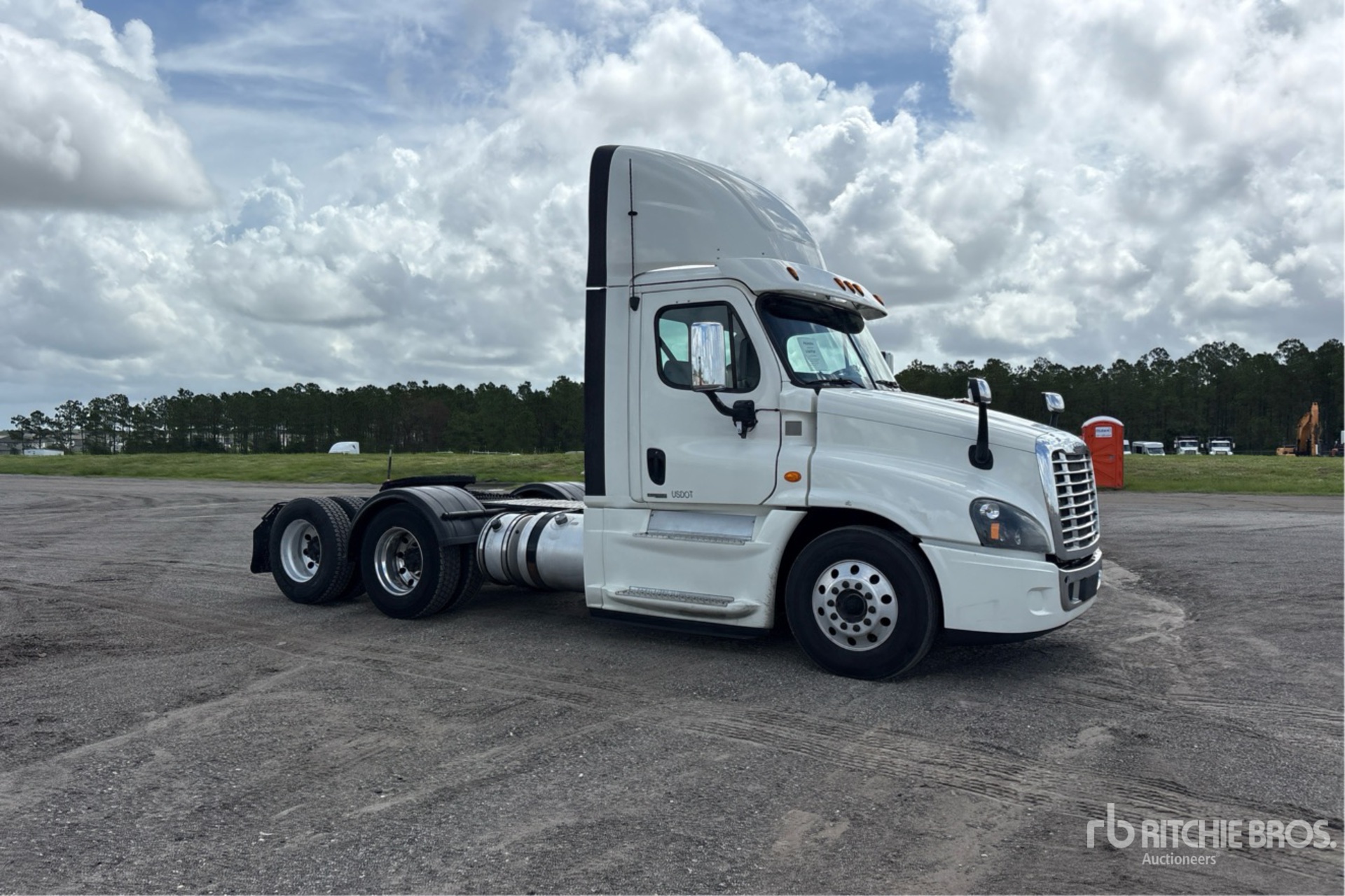 2019 Freightliner CASCADIA 125