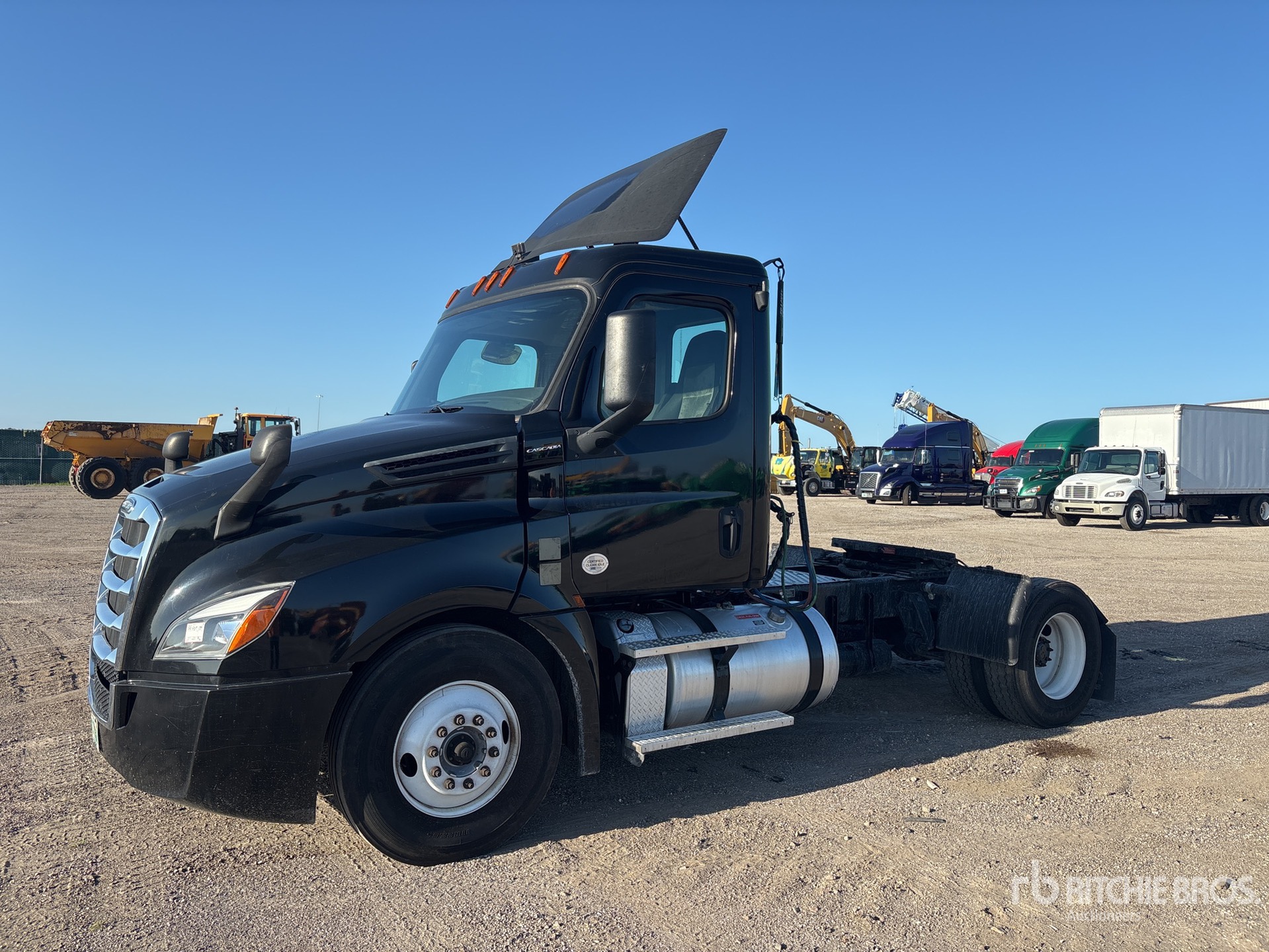 2019 Freightliner CASCADIA 126