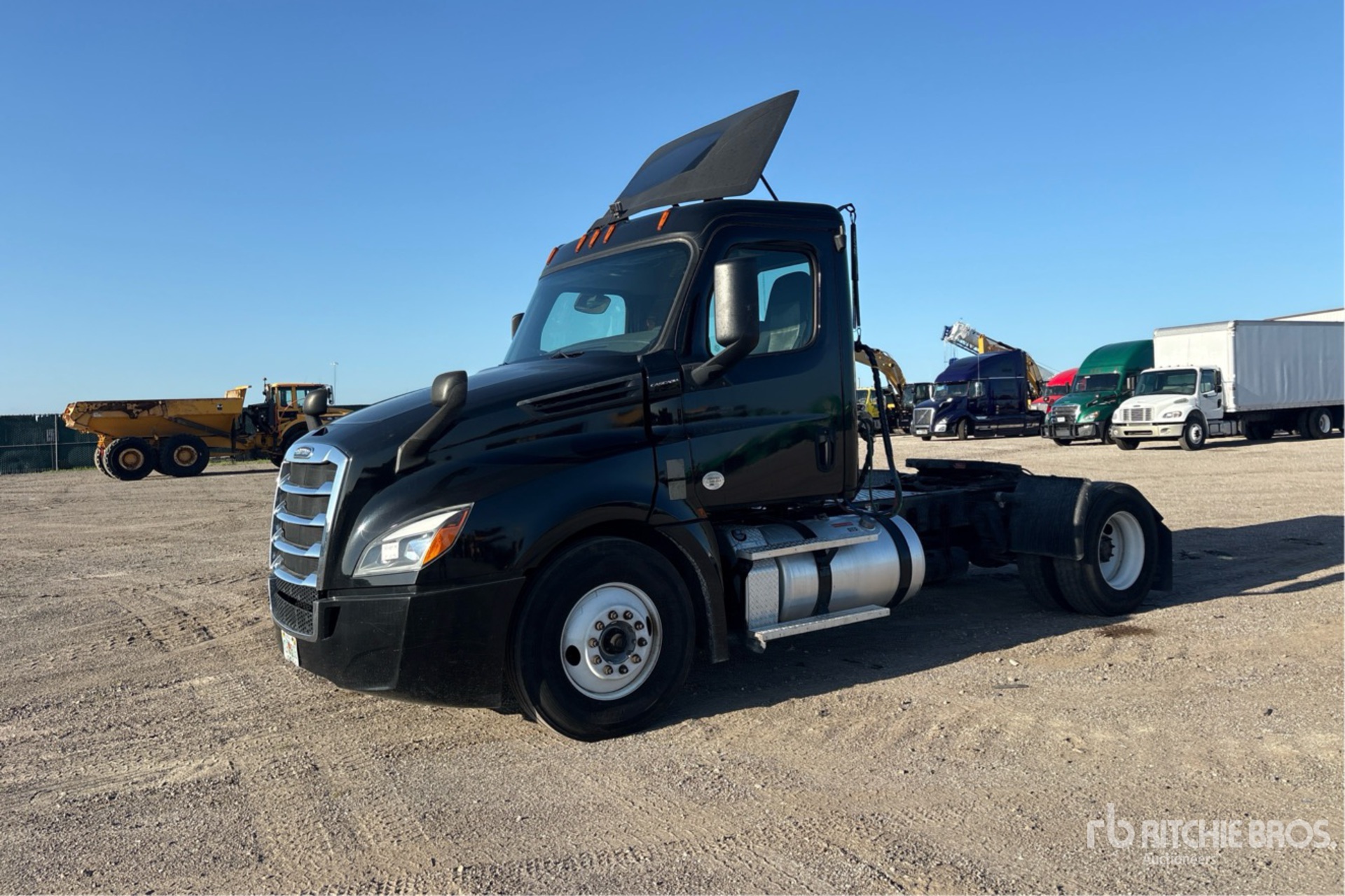 2019 Freightliner CASCADIA 126