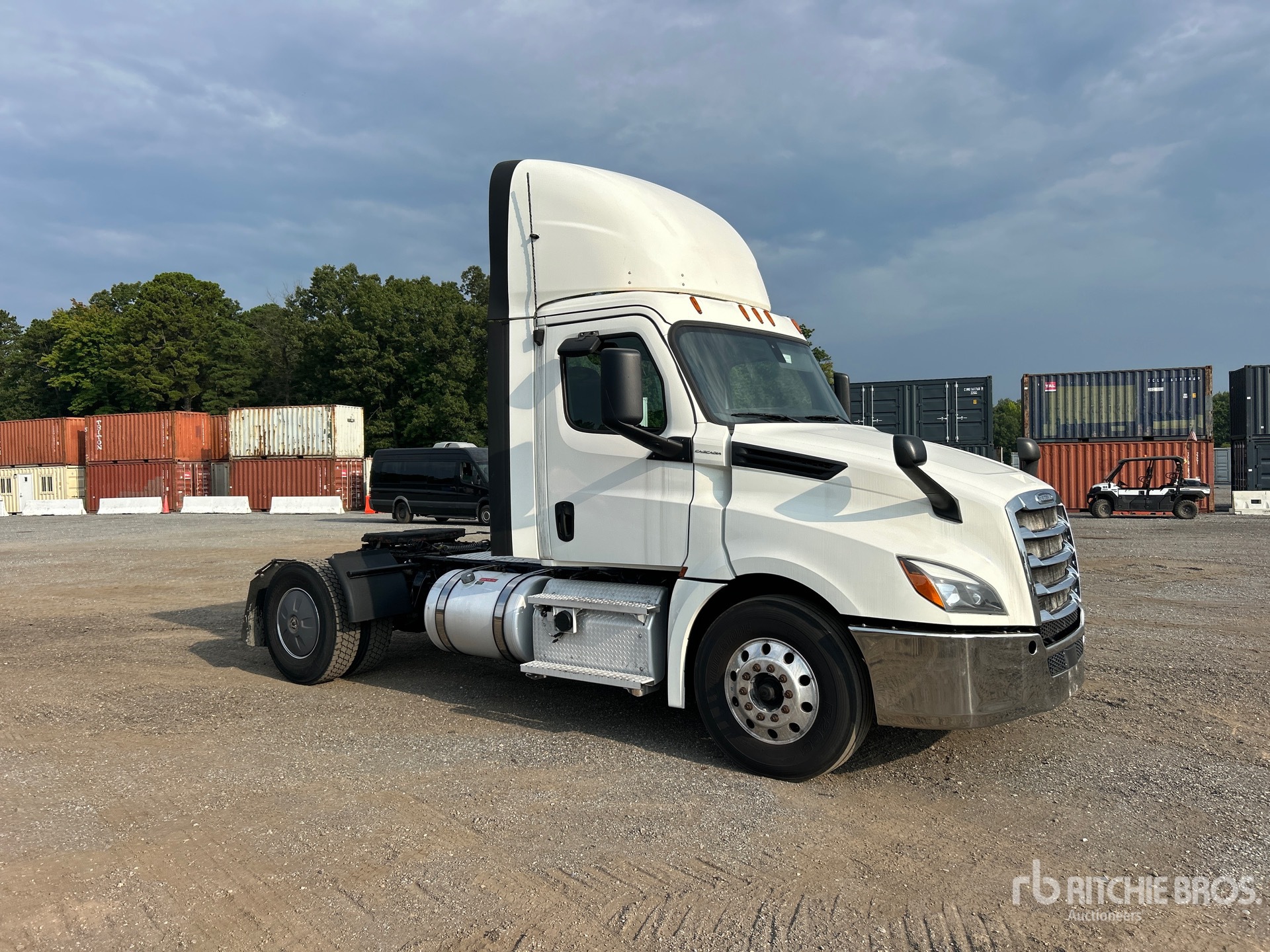 2019 Freightliner CASCADIA 126
