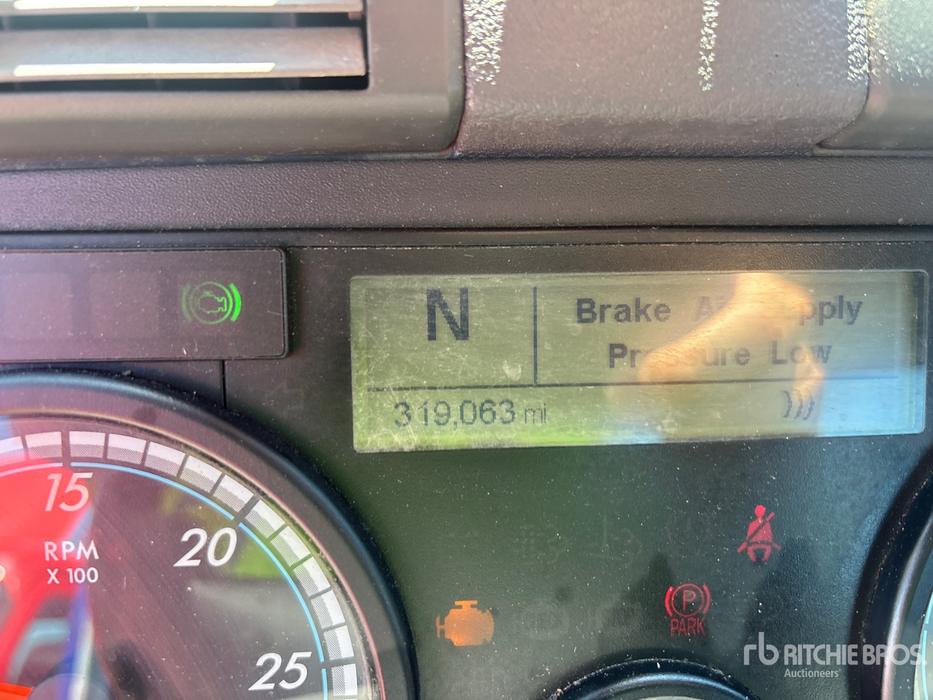 2020 Freightliner CASCADIA 113