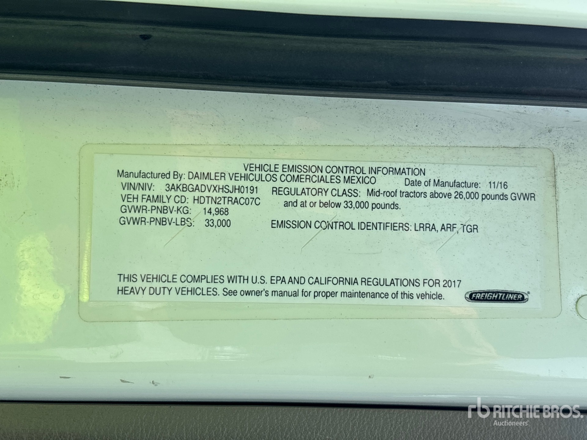 2017 Freightliner CASCADIA 113