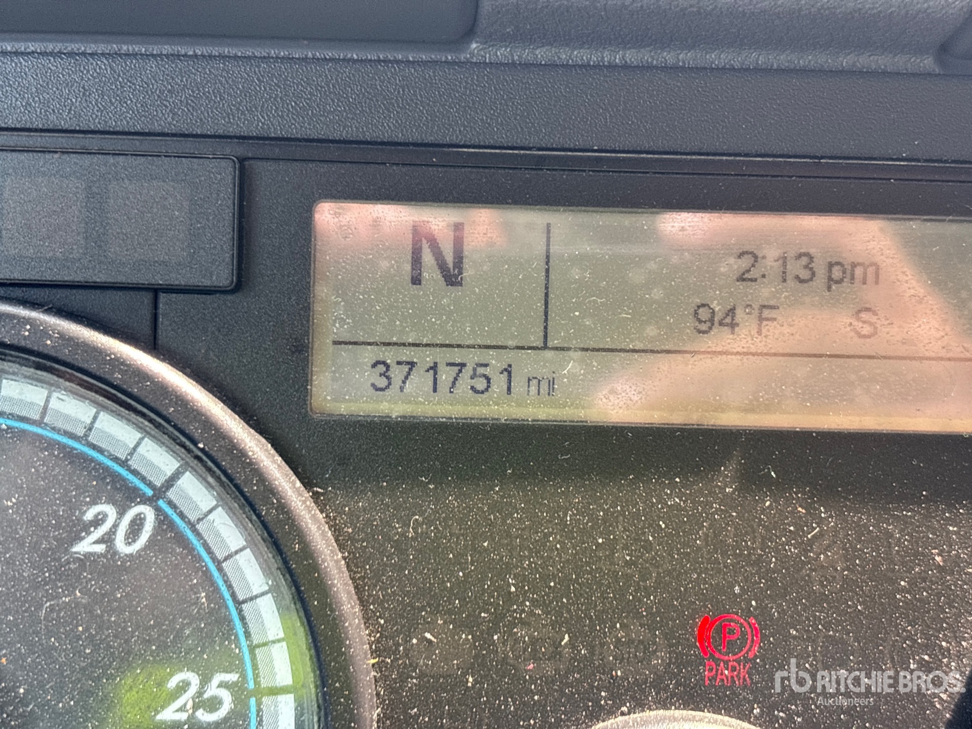 2017 Freightliner CASCADIA 113