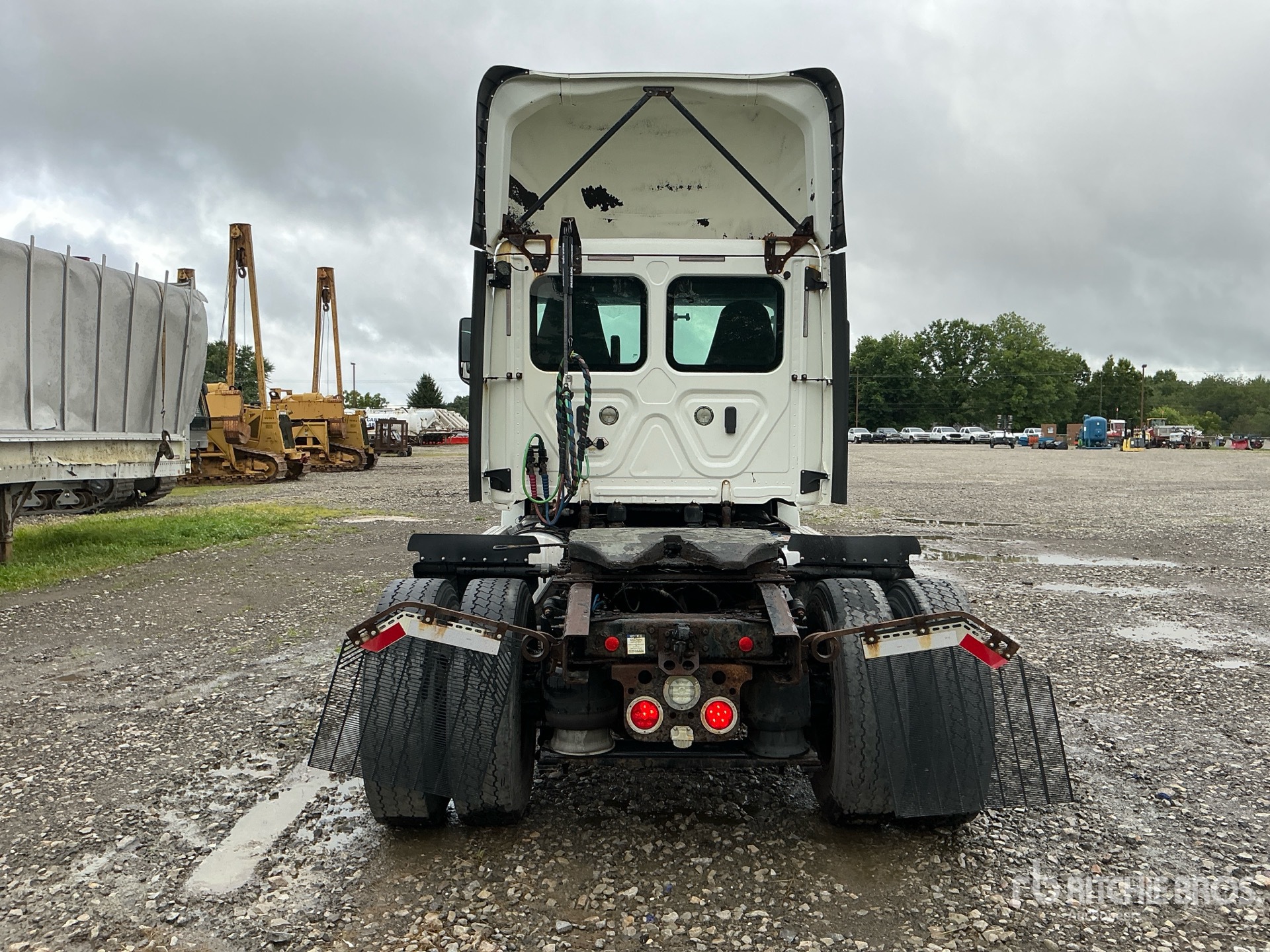 2019 Freightliner CASCADIA 126